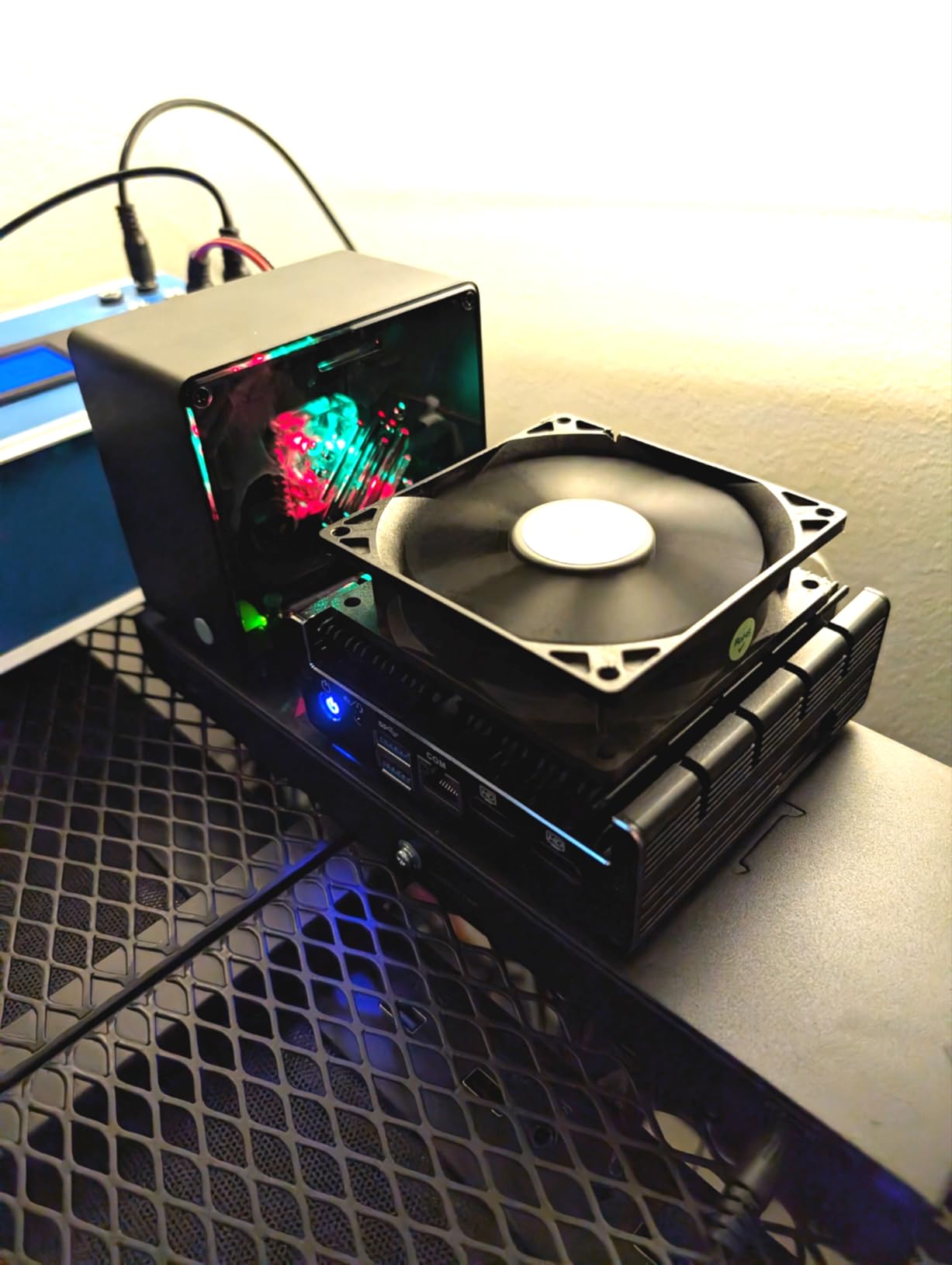 Protectli Vault FW4B - 4 Port, Firewall Micro Appliance/Mini PC - Intel Quad Core, AES-NI, 8GB RAM, 120GB mSATA SSD customer photo 1