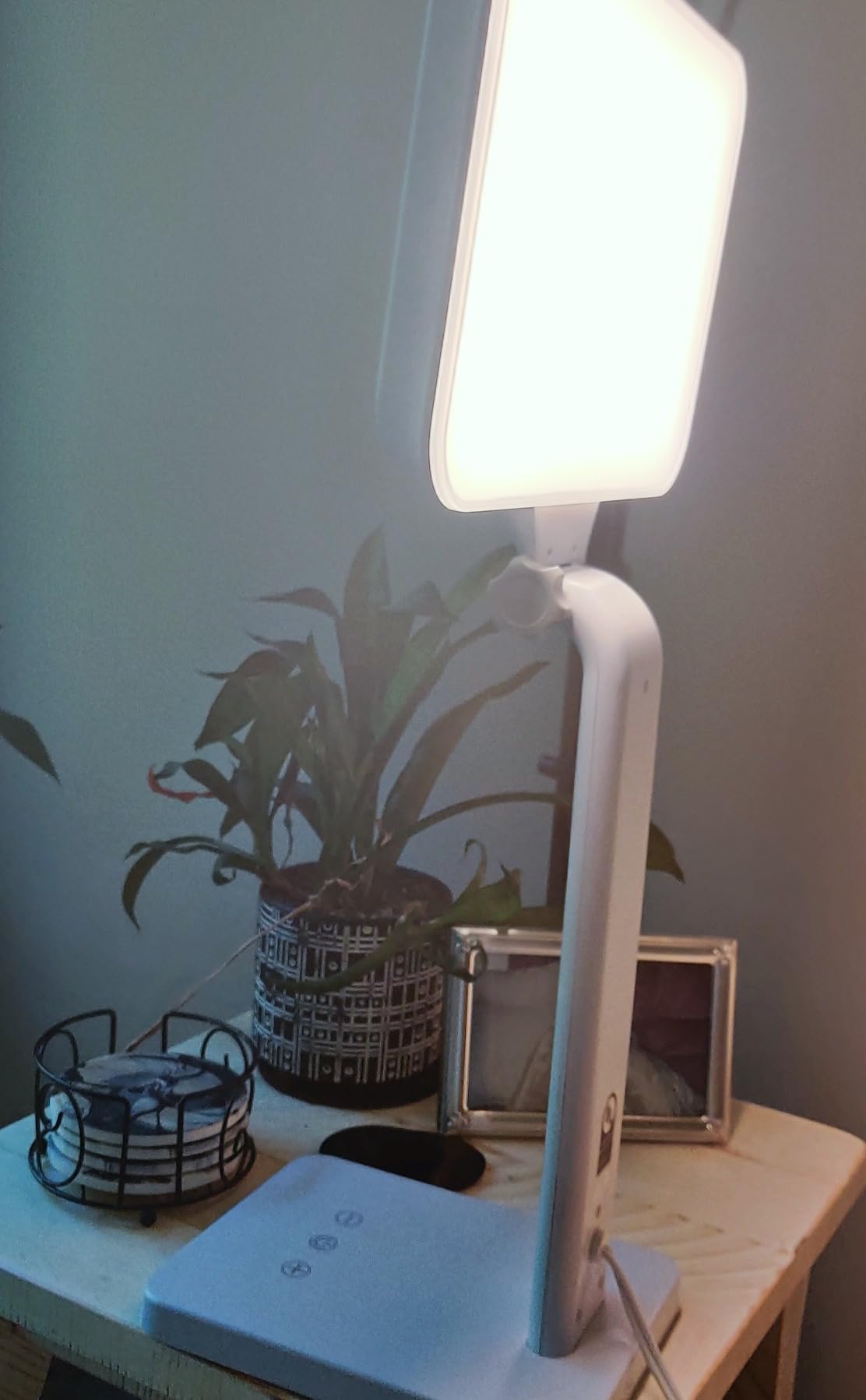 Theralite Aura Bright 10000 Lux Therapy Lamp, Sun Lamp for Light Box Therapy to Fight Low Energy with Adjustable Brightness 4 Light Settings for Sunlight Deprivation for Home and Office Use, White customer photo 2