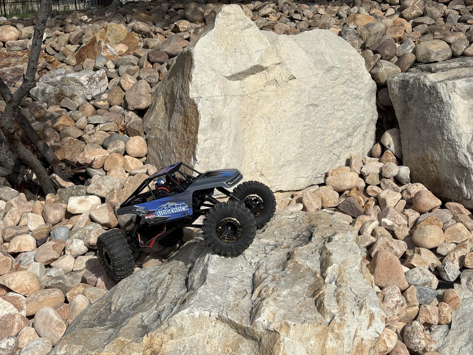 Redcat Racing Danchee Ridgerock 1/10 Scale 4WD Electric RC Rock Crawler - RC Truck RTR with 2.4GHz Radio, Dual Motors, 4-Wheel Steering, USB Charger with RC Crawler Li-ion Battery customer photo 1