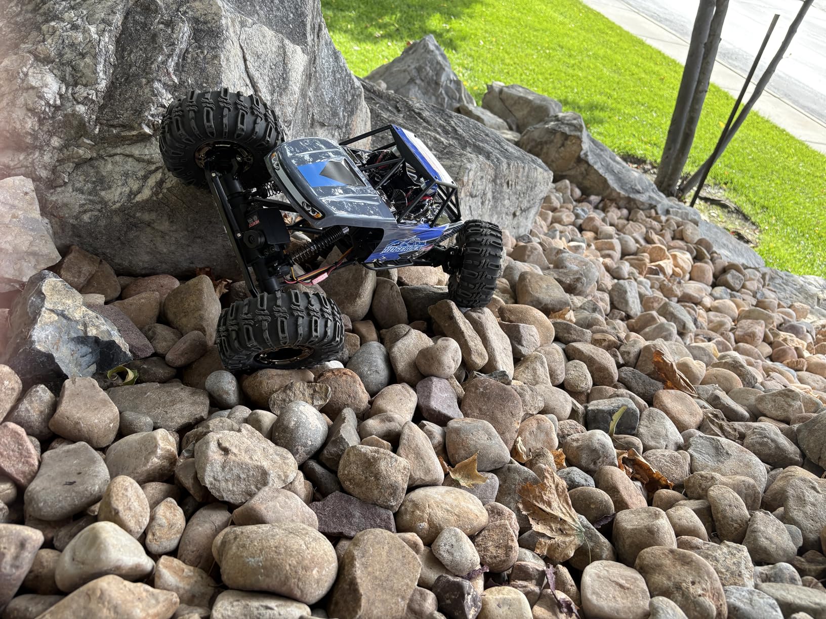 Redcat Racing Danchee Ridgerock 1/10 Scale 4WD Electric RC Rock Crawler - RC Truck RTR with 2.4GHz Radio, Dual Motors, 4-Wheel Steering, USB Charger with RC Crawler Li-ion Battery customer photo 2