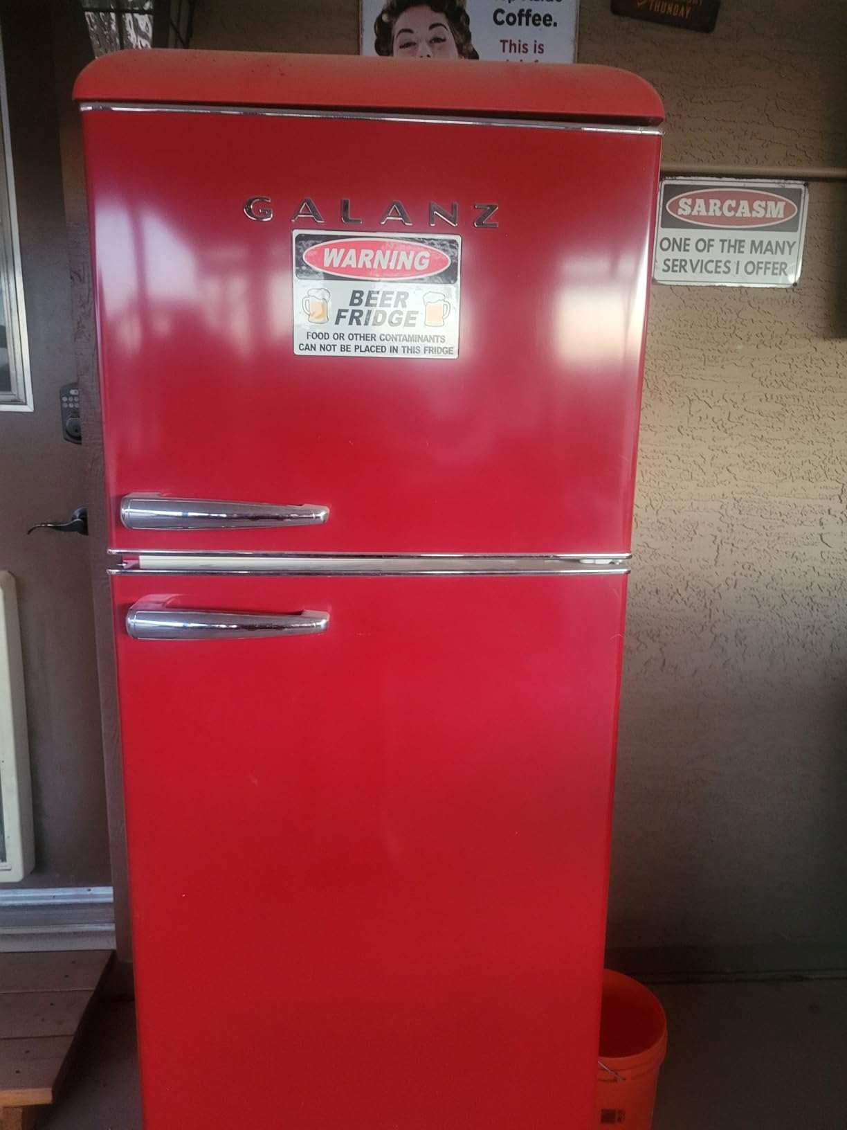 Galanz GLR12TBEEFR Refrigerator, Dual Door Fridge, Adjustable Electrical Thermostat Control with Top Mount Freezer Compartment, Retro Blue, 12.0 Cu Ft customer photo 1