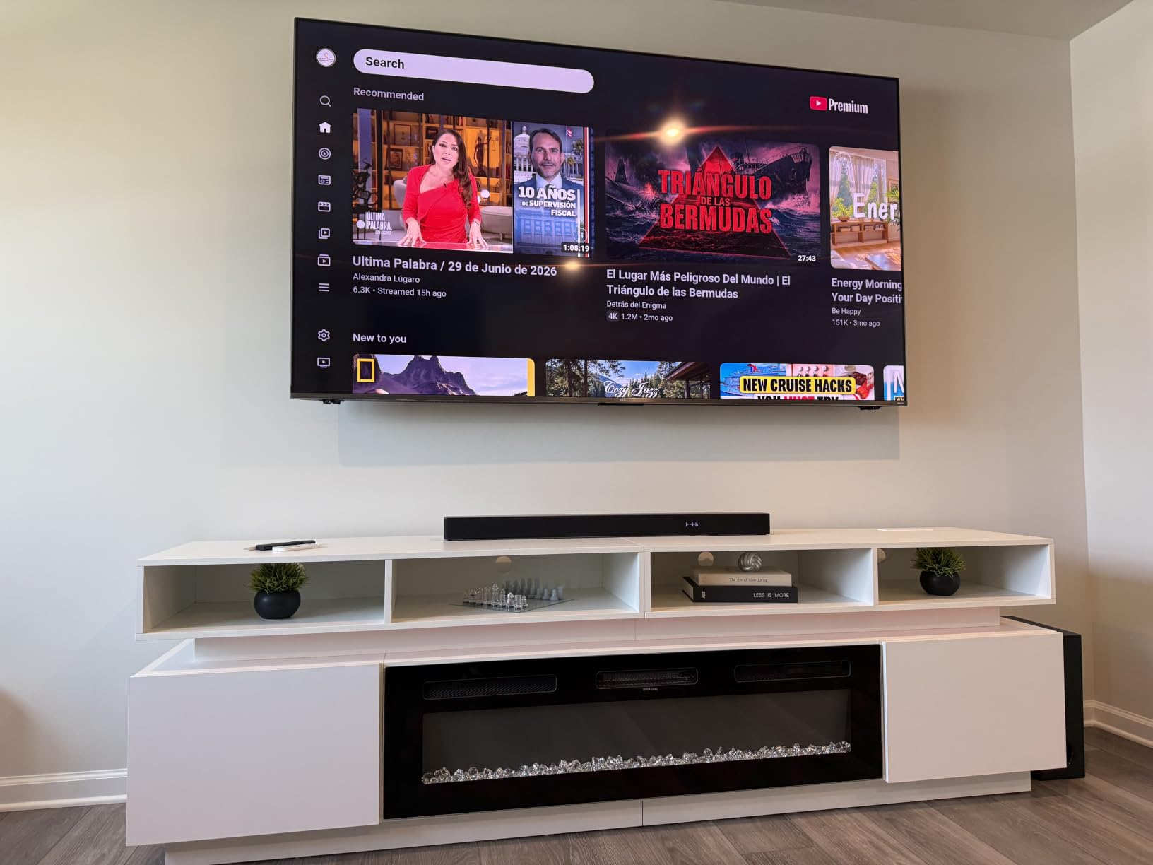 ECHOGEAR Wall Mount TV Bracket for TVs Up to 90 Inch - Low Profile Design Tilts to Eliminate Glare - Includes Drilling Template and Can Be Leveled After Install - UL Listed customer photo 1