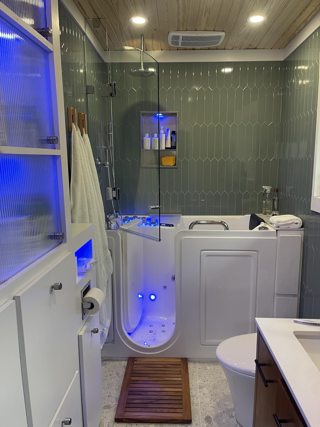 ANZZI Walk In Tub, 27 X 53 In, Left Drain, 12 Whirlpool & 18 Air Jets | Soothing Hydrotherapy Targeted 12 And 18 Acu Stream Work, Integrated Grab Bars Slip Resistant Flooring customer photo 2