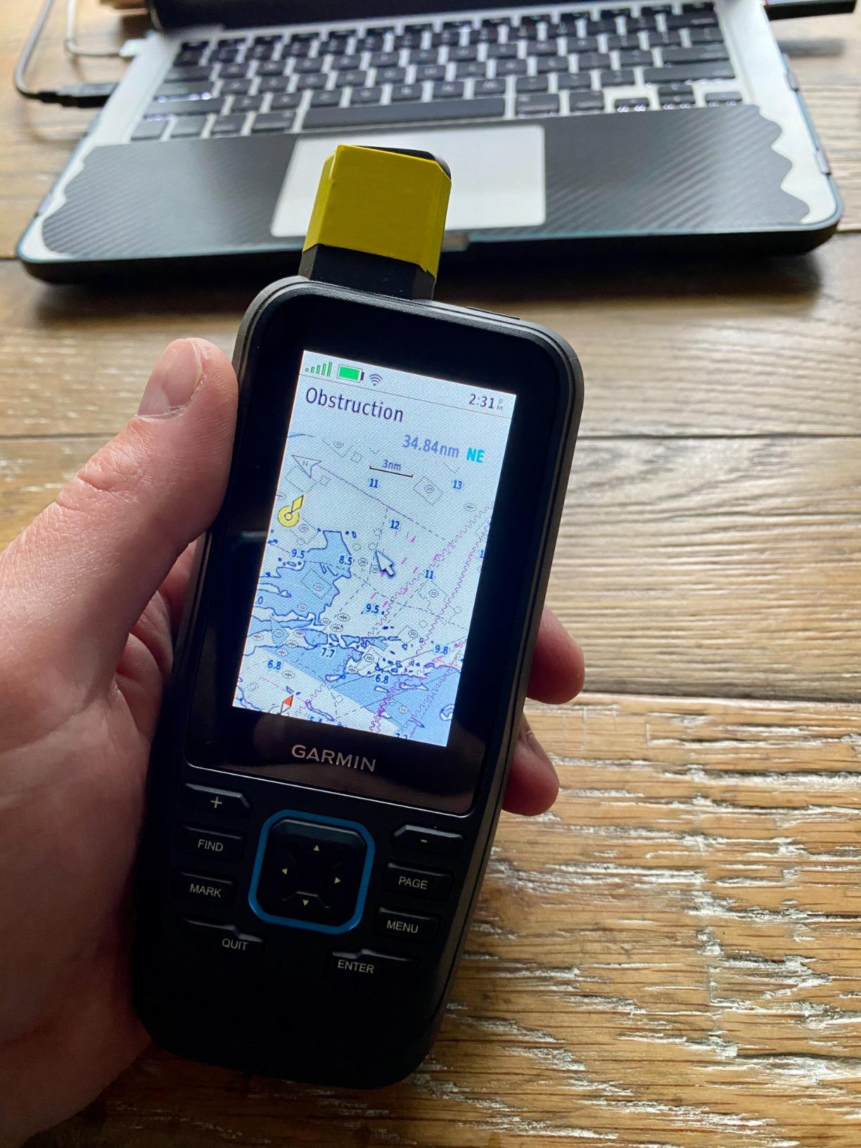 Garmin GPSMAP 86Sci, Floating Handheld GPS with Button Operation, Preloaded BlueChart G3 Coastal Charts And Inreach Satellite Communication capabilities, Stream Boat Data From Compatible Chartplotters customer photo 1