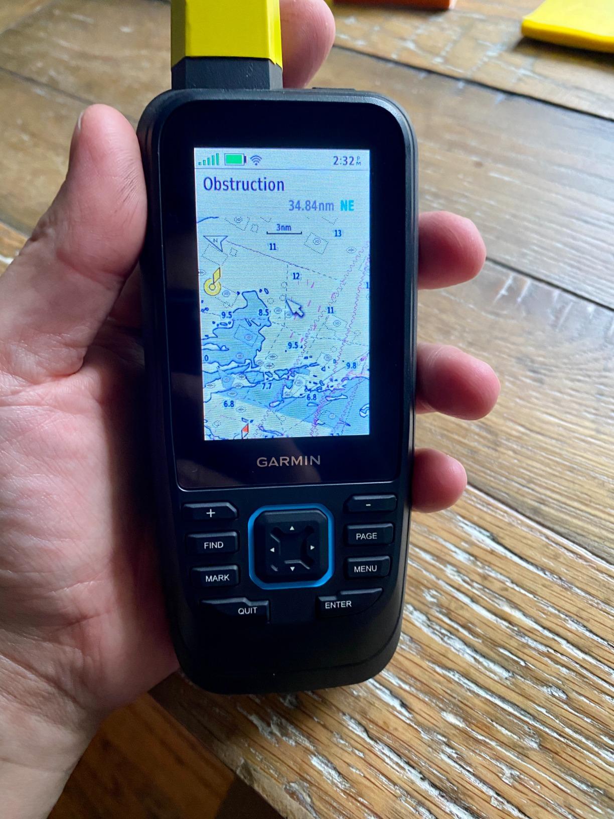 Garmin GPSMAP 86Sci, Floating Handheld GPS with Button Operation, Preloaded BlueChart G3 Coastal Charts And Inreach Satellite Communication capabilities, Stream Boat Data From Compatible Chartplotters customer photo 2
