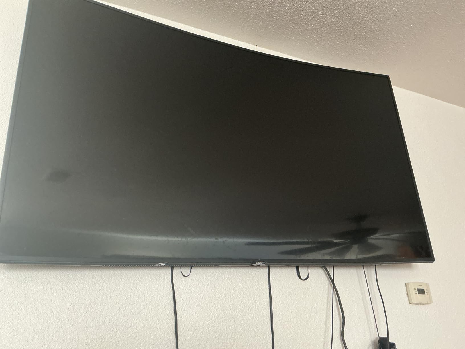 Pipishell Tilt TV Wall Mount Bracket Low Profile for Most 37-90 Inch LED LCD OLED Plasma Flat Curved TVs, Fits 16-24 inch Wood Studs, Max VESA 600x400mm, Holds up to 132lbs customer photo 1