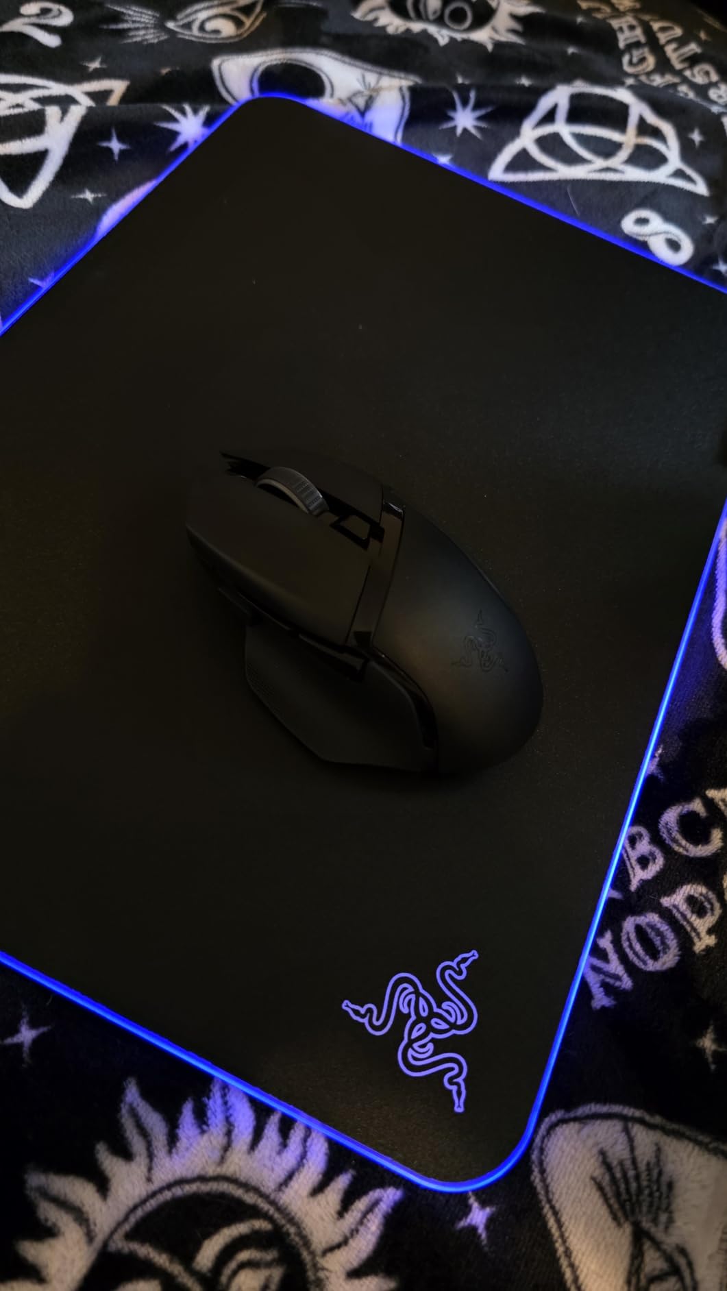 Razer Firefly Hard V2 RGB Gaming Mousepad, Customizable Chroma Lighting customer photo 2