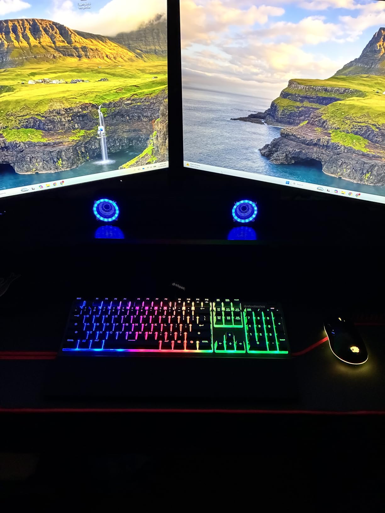 SteelSeries Apex 3 RGB Gaming Keyboard - 10-Zone RGB Illumination - IP32 Water Resistant - Premium Magnetic Wrist Rest customer photo 2