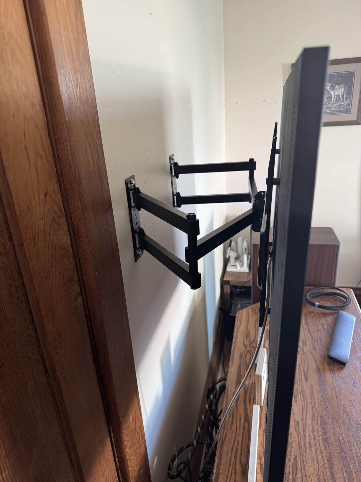 VIVO Corner TV Wall Mount for 37 to 70 inch LCD LED Plasma Flat Screens, Full Motion Articulating Bracket, VESA up to 600x400, MOUNT-CR70C customer photo 2