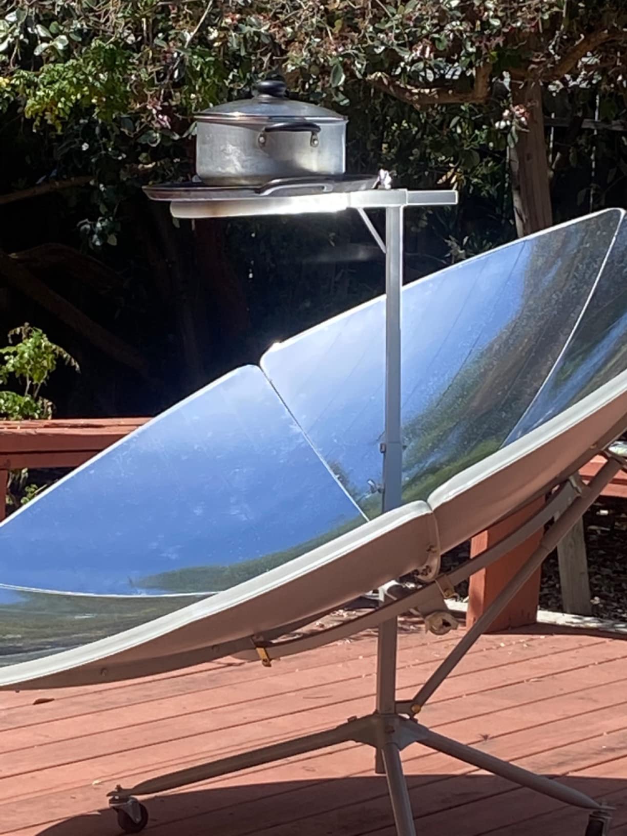 1800W Concentrating Solar Cooker Solar Cooker Sun Oven Outdoor Oven 1.5m Diameter Parabolic Focal Spot Temperature:700-1000°C customer photo 1