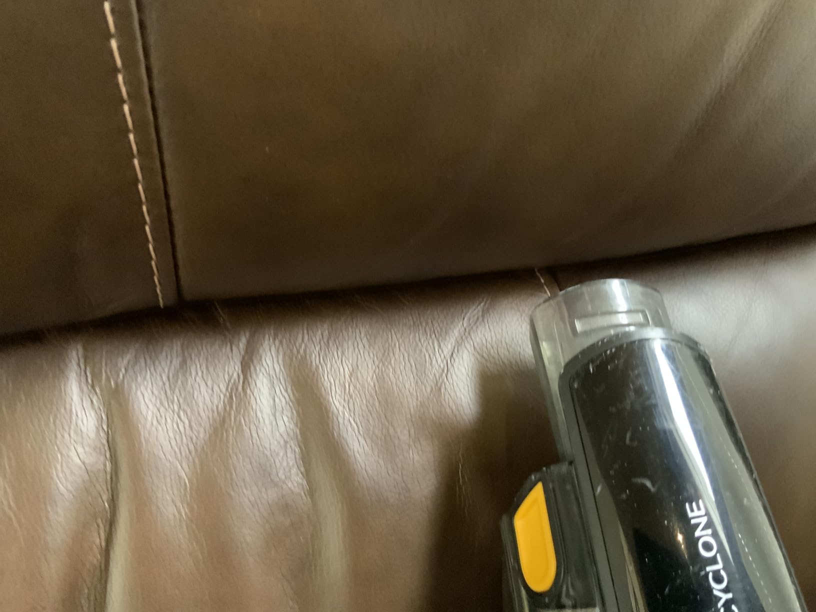 Shark UltraCyclone Pet Pro Plus Cordless Hand Vacuum, Powerful Suction, Handheld Vacuum for Car & Home, Pet Power Brush, Crevice Tool, Scrubbing Brush, XL Dust Cup, Black, CH951 customer photo 2
