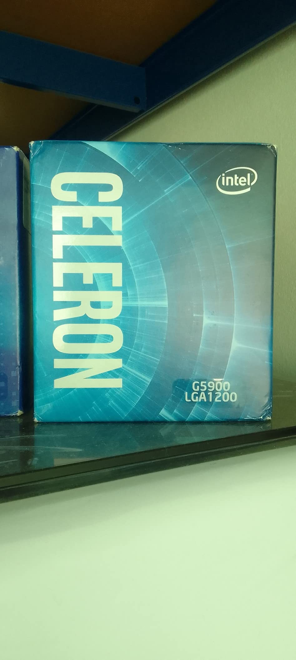 Intel Celeron G-5900 Desktop Processor 2 Cores 3.4 GHz LGA1200 (Intel 400 Series chipset) 58W, Model Number: BX80701G5900 customer photo 1