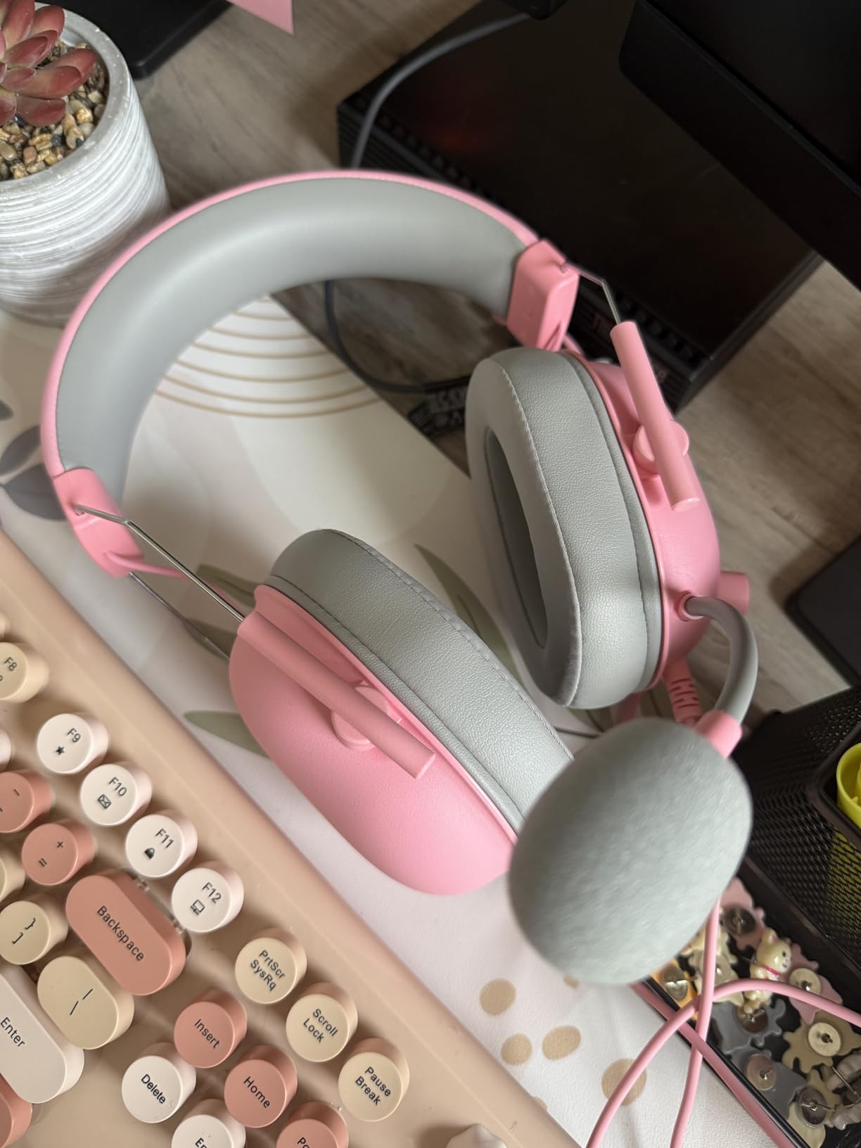 Razer BlackShark V2 X Gaming Headset: 7.1 Surround Sound - 50mm Drivers - Memory Foam Cushion - For PC, PS4, PS5, Switch - 3.5mm Audio Jack - Black customer photo 2