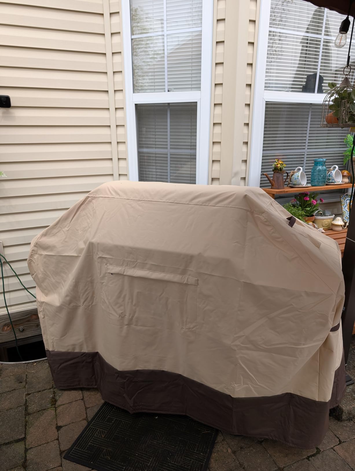 Vailge Grill Cover for Outdoor Grill, 58-inch Waterproof BBQ Cover, 600D Heavy Duty Gas Grill Cover, UV & Dust & Rip & Fading Resistant, Suitable for Weber, Brinkmann, Char Broil Grills and More, Beige customer photo 2
