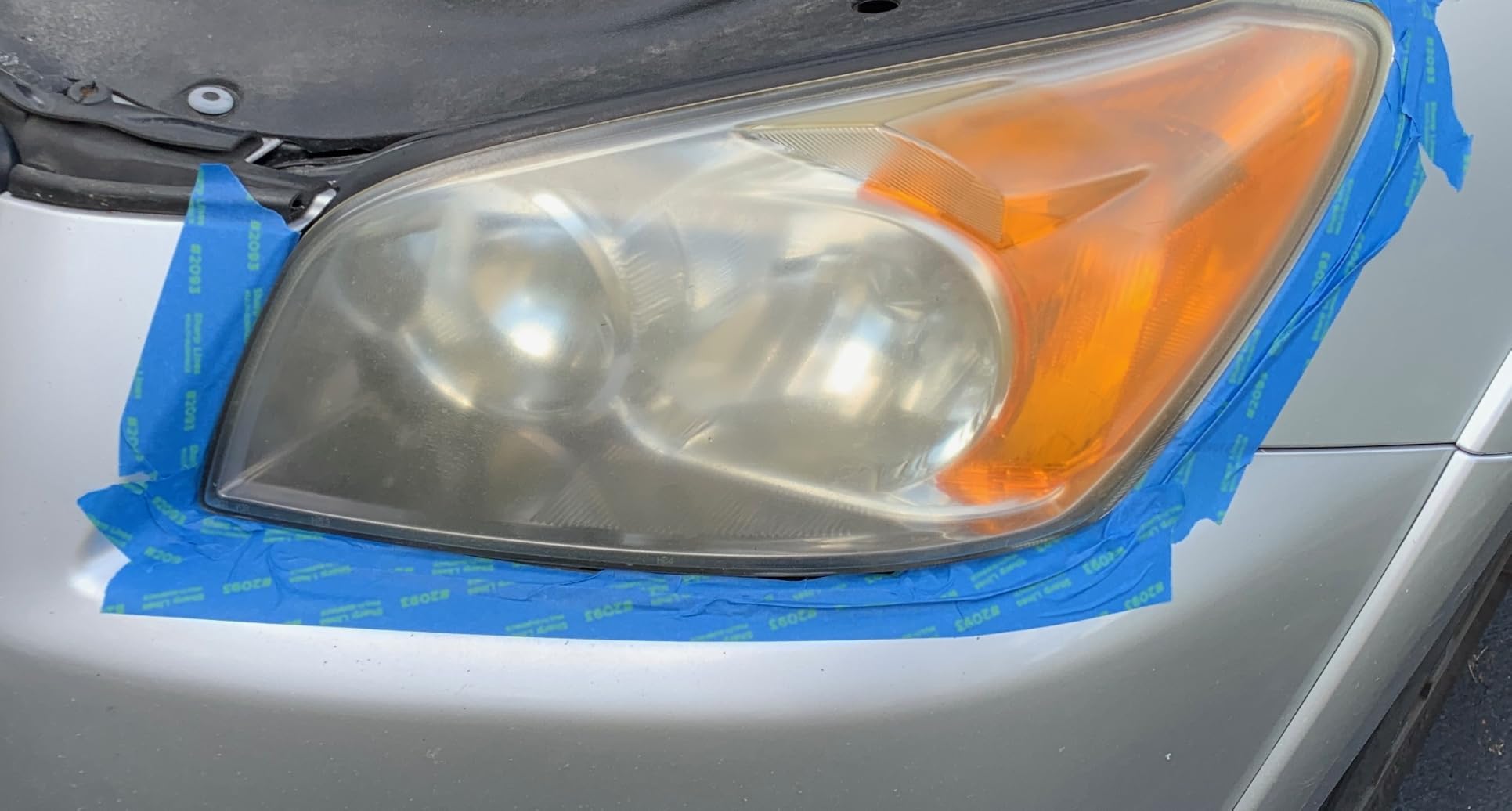 3M Auto Restore and Protect Headlight Restoration Kit, Use On Plastic Lenses, Headlights, Taillight, Fog Lights and More, Includes Sanding Discs, Headlight Clear Coat Wipes, Foam Pad and Glove (39194) customer photo 2