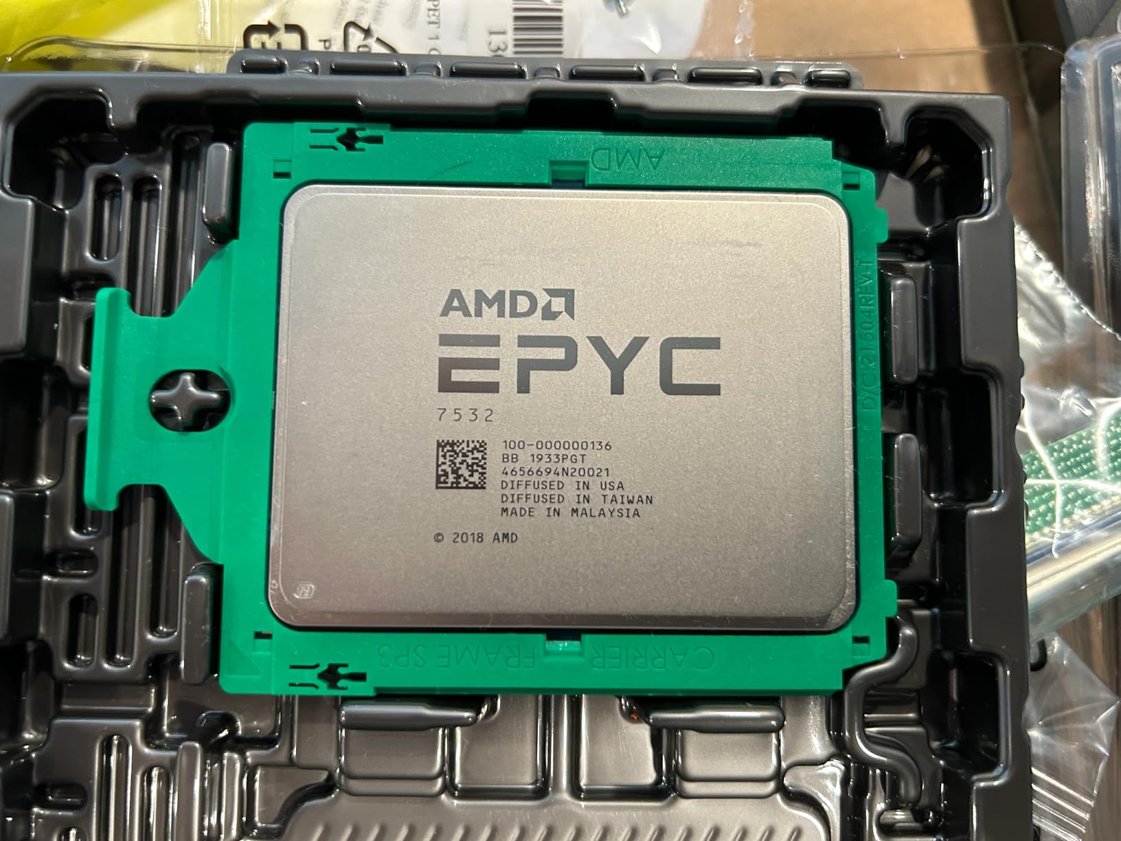 AMD EPYC ROME 32-CORE 7532 3.35GHZ customer photo 1