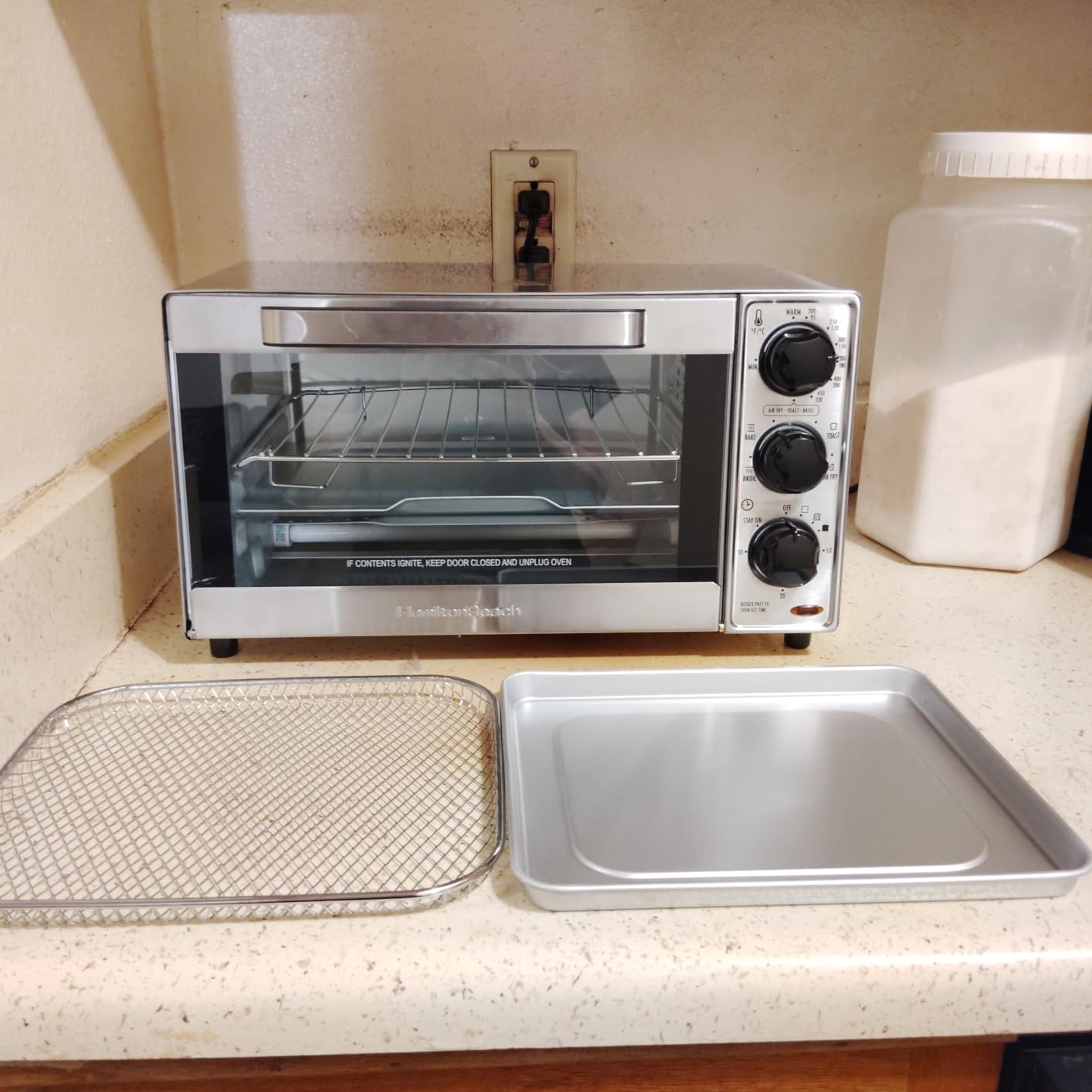 Hamilton Beach Sure-Crisp Air Fryer Toaster Oven Combo, Fits 9