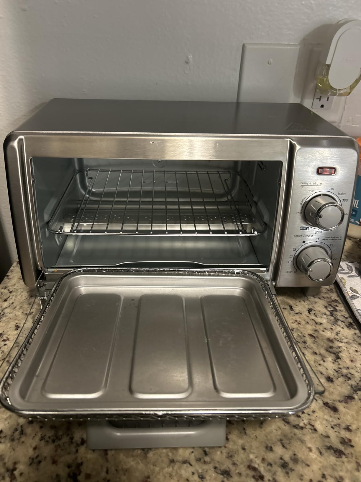 Hamilton Beach Sure-Crisp Air Fryer Toaster Oven Combo, Fits 9