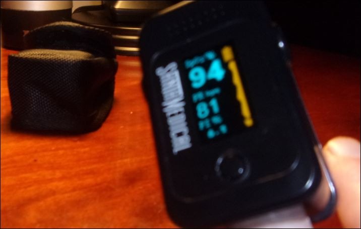 Santamedical Dual Color OLED Pulse Oximeter Fingertip Monitor (SpO2) | Blood Oxygen Saturation Monitor with Case, Batteries and Lanyard customer photo 2
