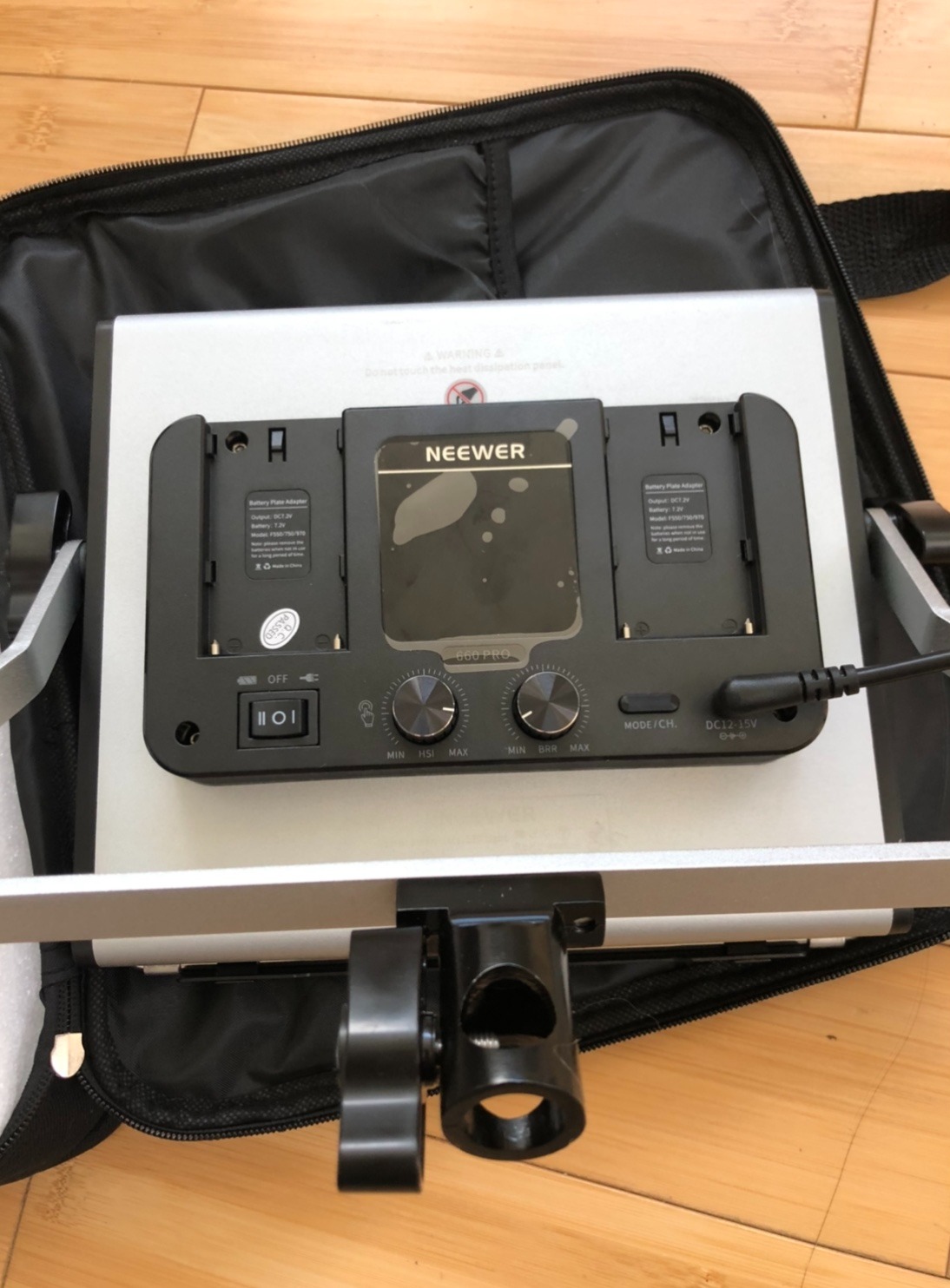 NEEWER 660 PRO RGB Led Video Light with APP Control/Barn Door/U Bracket, 360 Degree Full Color, CRI 97+, 50W Panel Studio Light for Gaming Live Streaming YouTube Webex Recording Filming Photography customer photo 2