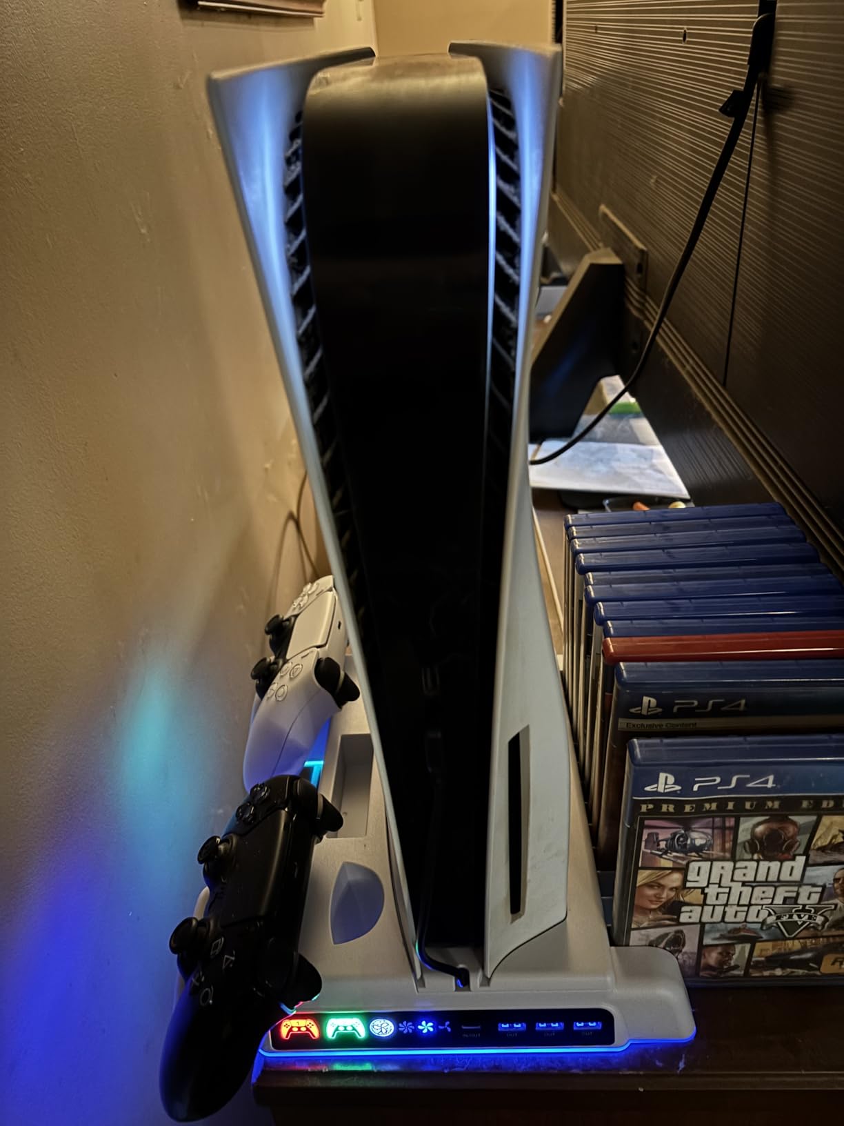 OIVO PS5 Stand and Cooling Station customer photo 1