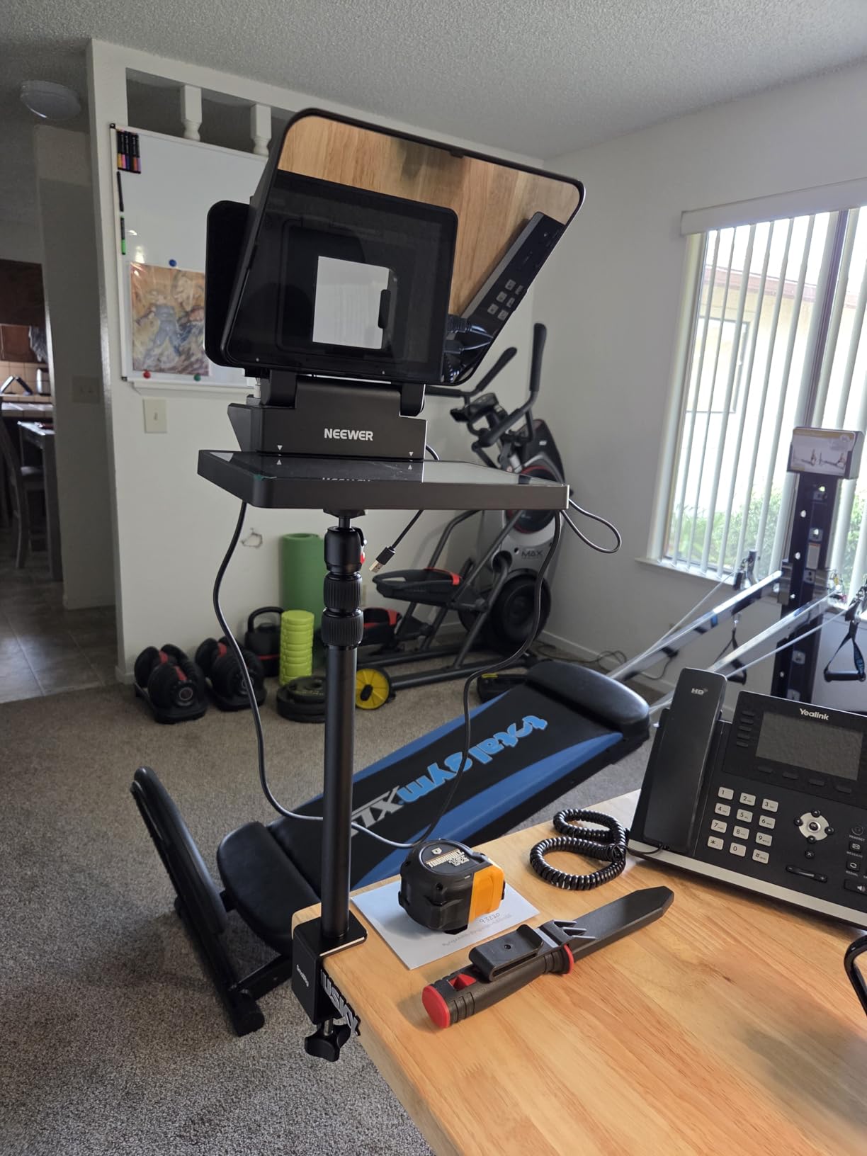 NEEWER X12 14 inch Aluminum Alloy Teleprompter for iPad Tablet Smartphone DSLR Cameras with Remote Control, Carry Case, APP Compatible with iOS/Android for Online Teaching/Vlogger/Live Streaming customer photo 1