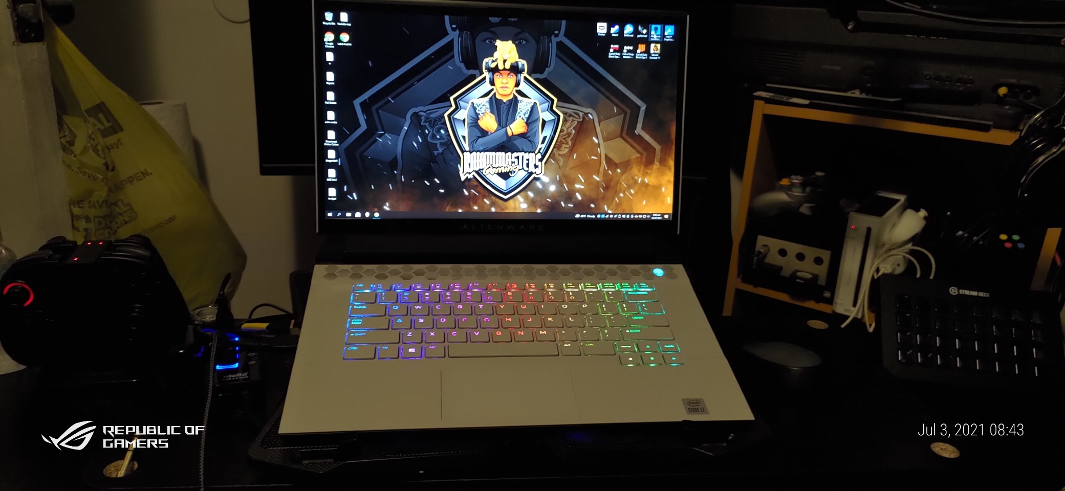 Alienware m15 R4 RTX 3070 Gaming Laptop Full HD (FHD), 15.6 inch - Intel Core i7-10870H, 16GB DDR4 RAM, 1TB SSD, NVIDIA GeForce RTX 3070 8GB GDDR6, Windows 10 Home - Lunar Light customer photo 1