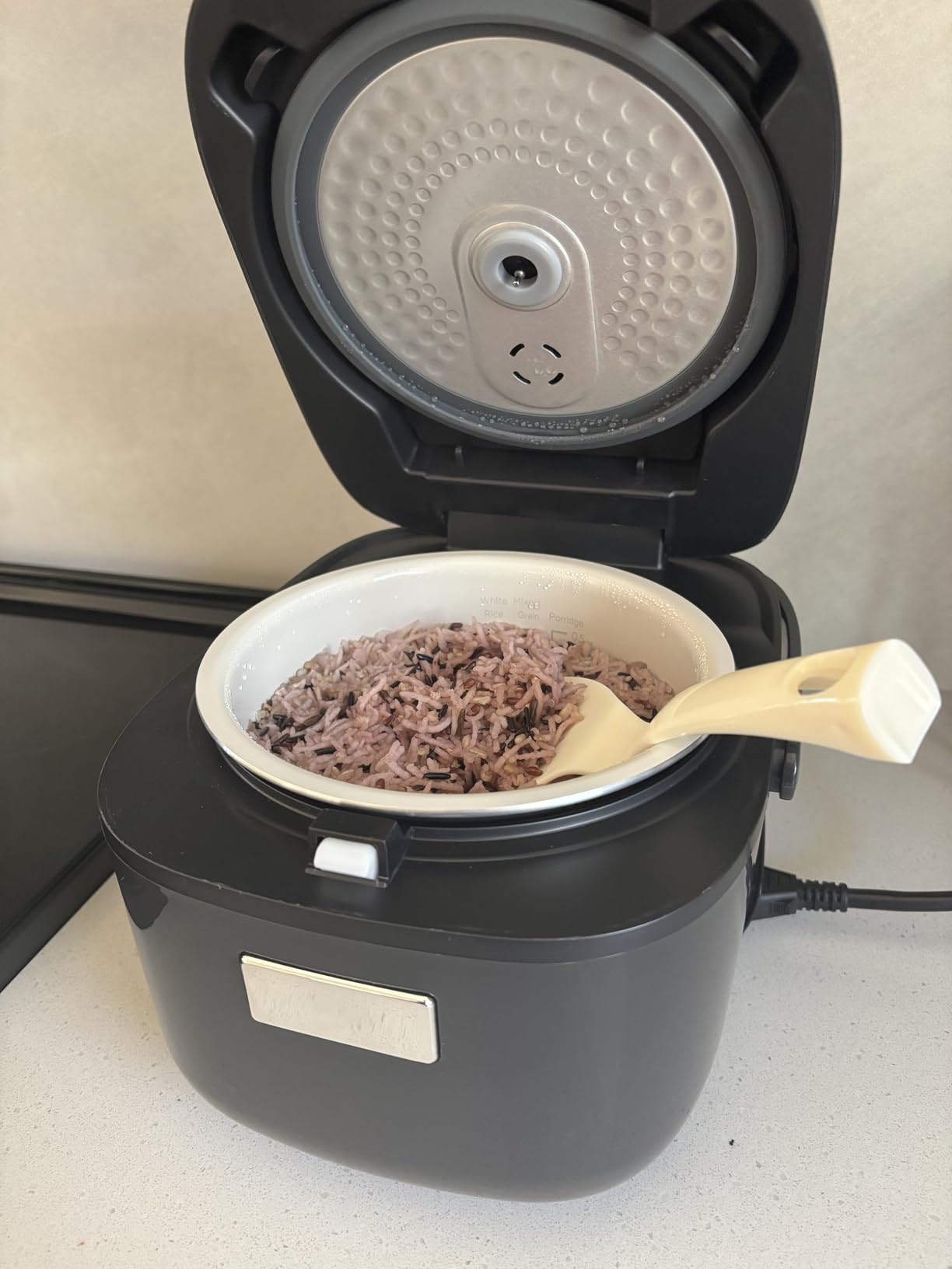 Toshiba Mini Rice Cooker, 3 Cups Uncooked, for 1-3 People, Steamer and Warmer, Fuzzy Logic, One-Touch Cooking, 24-Hour Delay Timer, Auto Keep Warm, White customer photo 1