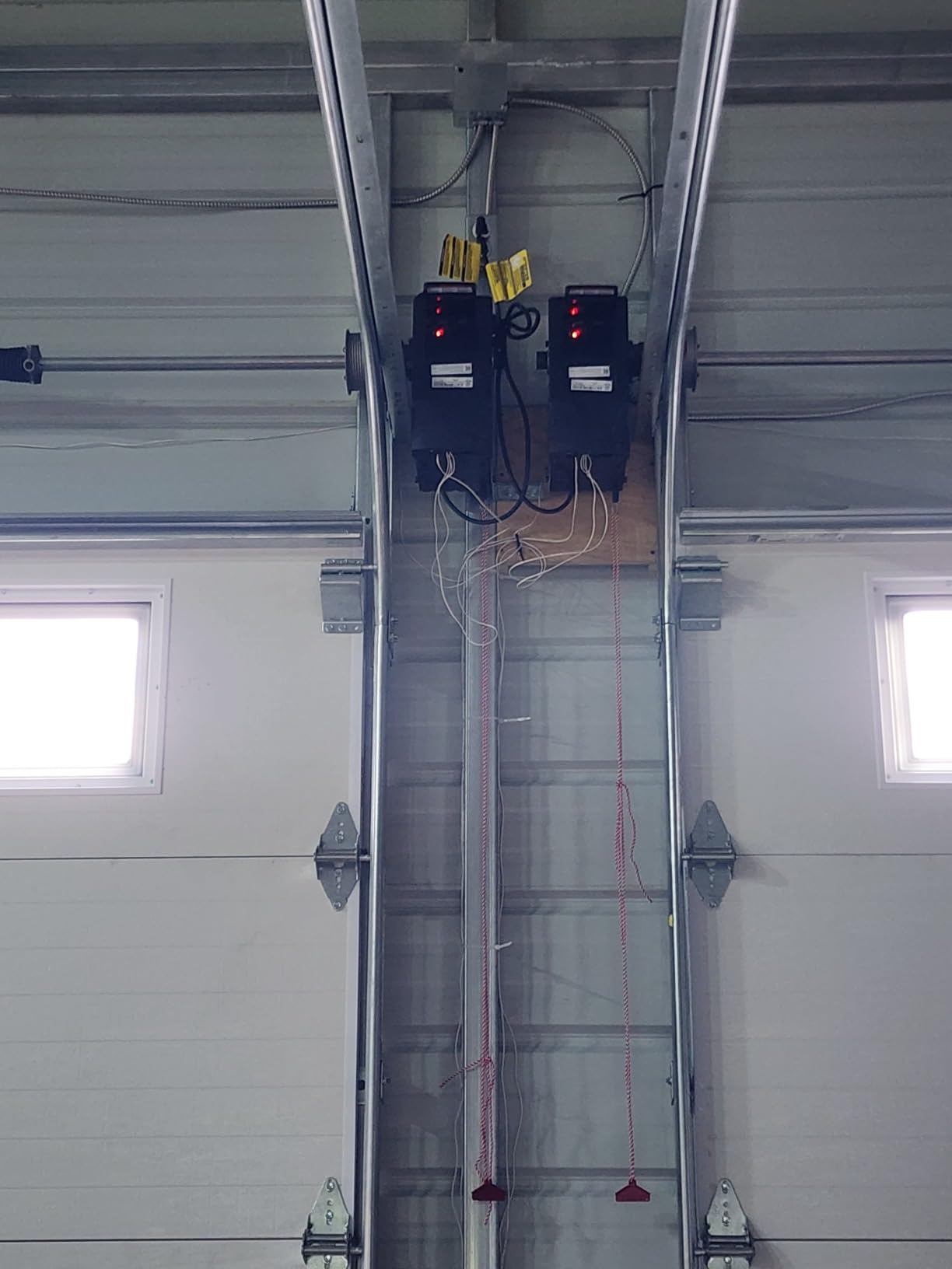 Genie B6172H Wall Mount Smart Garage Door Opener, DC Motor Lifts up to 14ft high 850lbs, Black customer photo 1