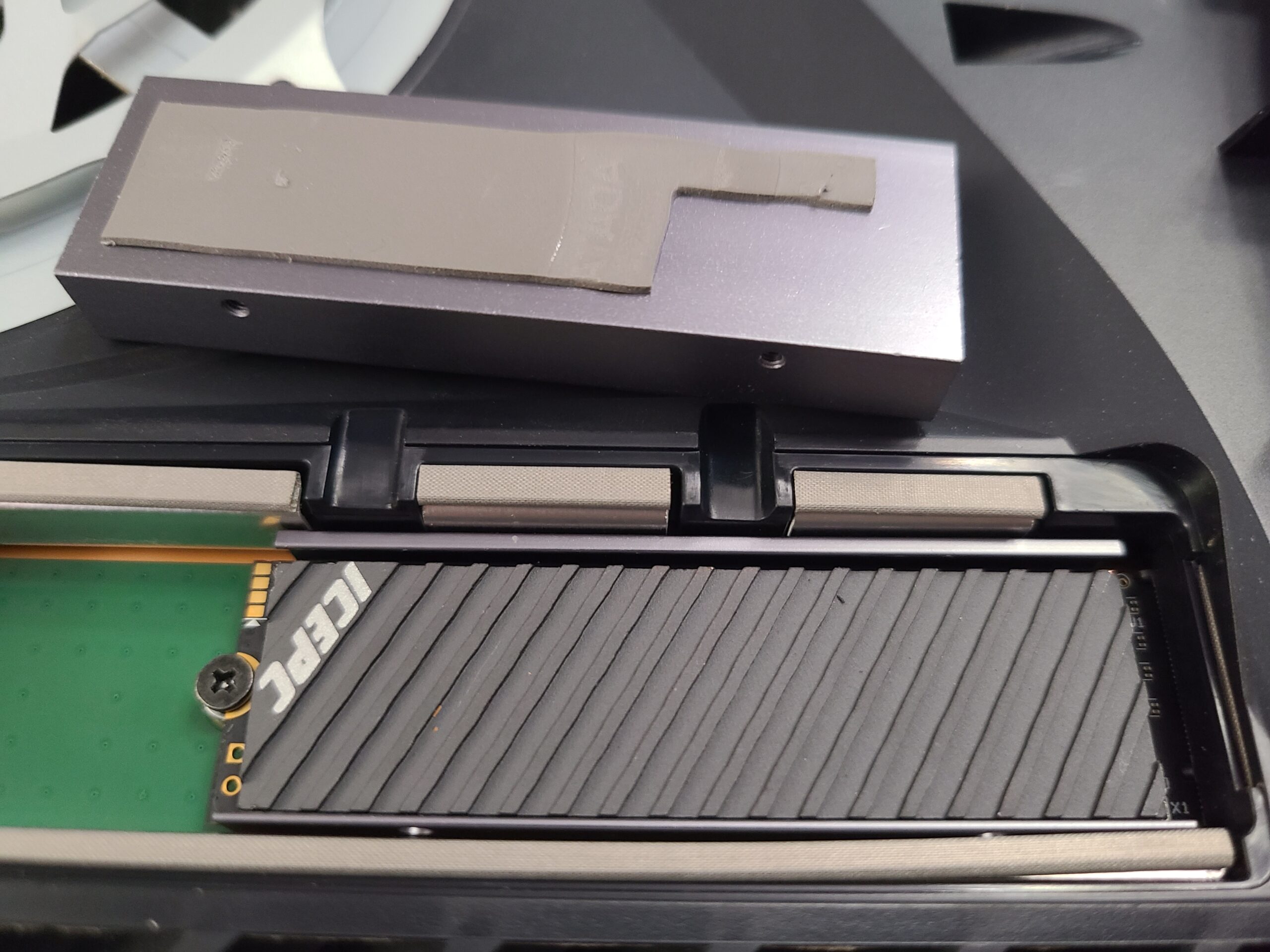 XPG GAMMIX S70 BLADE - PCIe Gen4 Solid State Drive (SSD) - Up to 7400/6800 MB/s Read/Write - Aluminum Heatsink - Gamers, Creators & PC Builders - Compatible with PS5, Laptops & PCs - AGAMMIXS70B-1T-CS customer photo 2