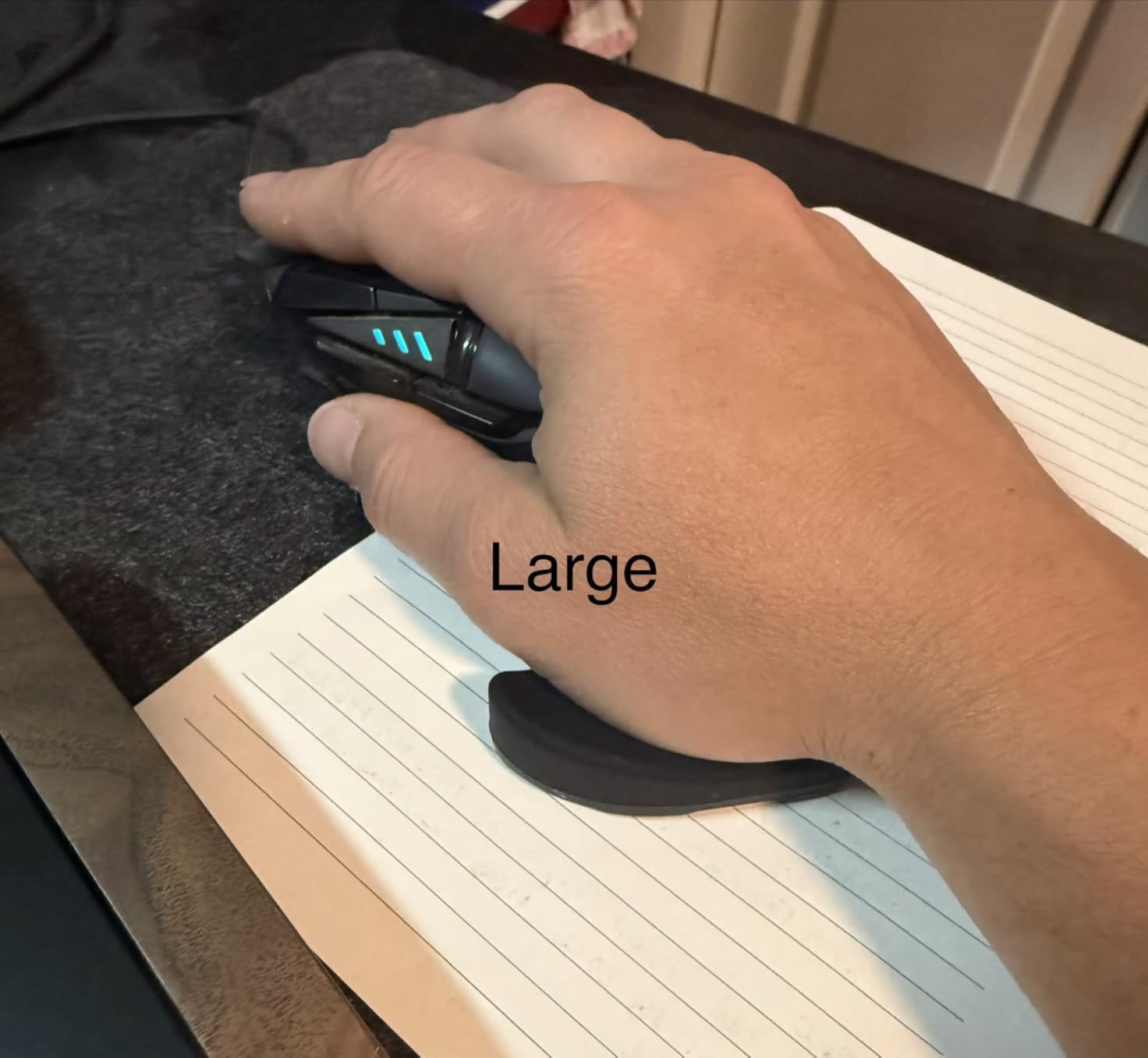 DELTAHUB Carpio 2.0 - Right-Handed Truly Ergonomic Wrist Rest for Mouse, Carpal Tunnel Support, Pain Relief, Anti-Fatigue, Easy Glide, Sleek, Office, Computer, Laptop, Gaming - Large, Black customer photo 2