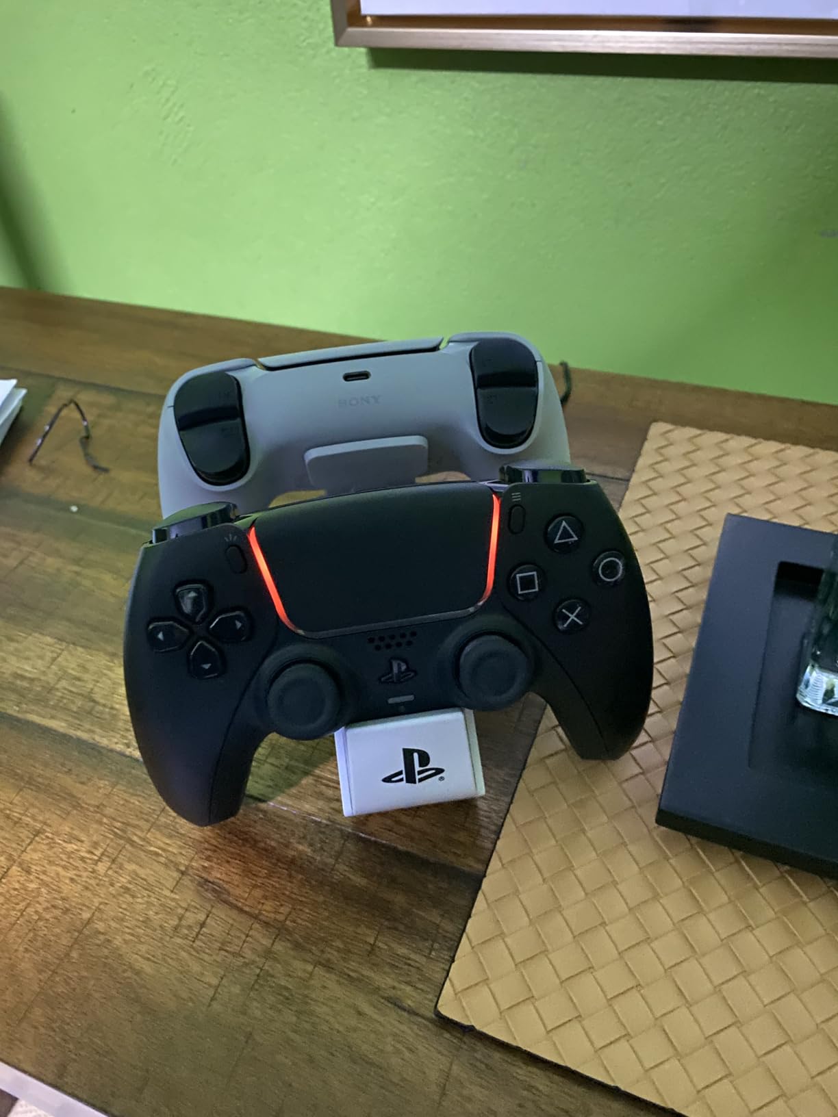 PowerA Twin Charging Station for DualSense customer photo 2