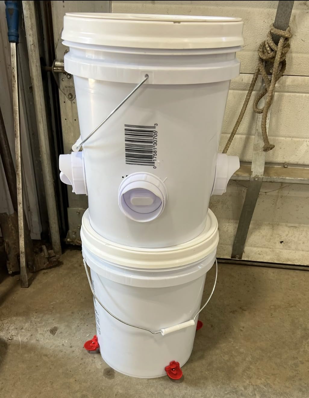DIY Chicken Feeder Rain Proof Poultry Feeder Port Gravity Feed Kit for Buckets, Barrels, Troughs (4 Port with holesaw) customer photo 2