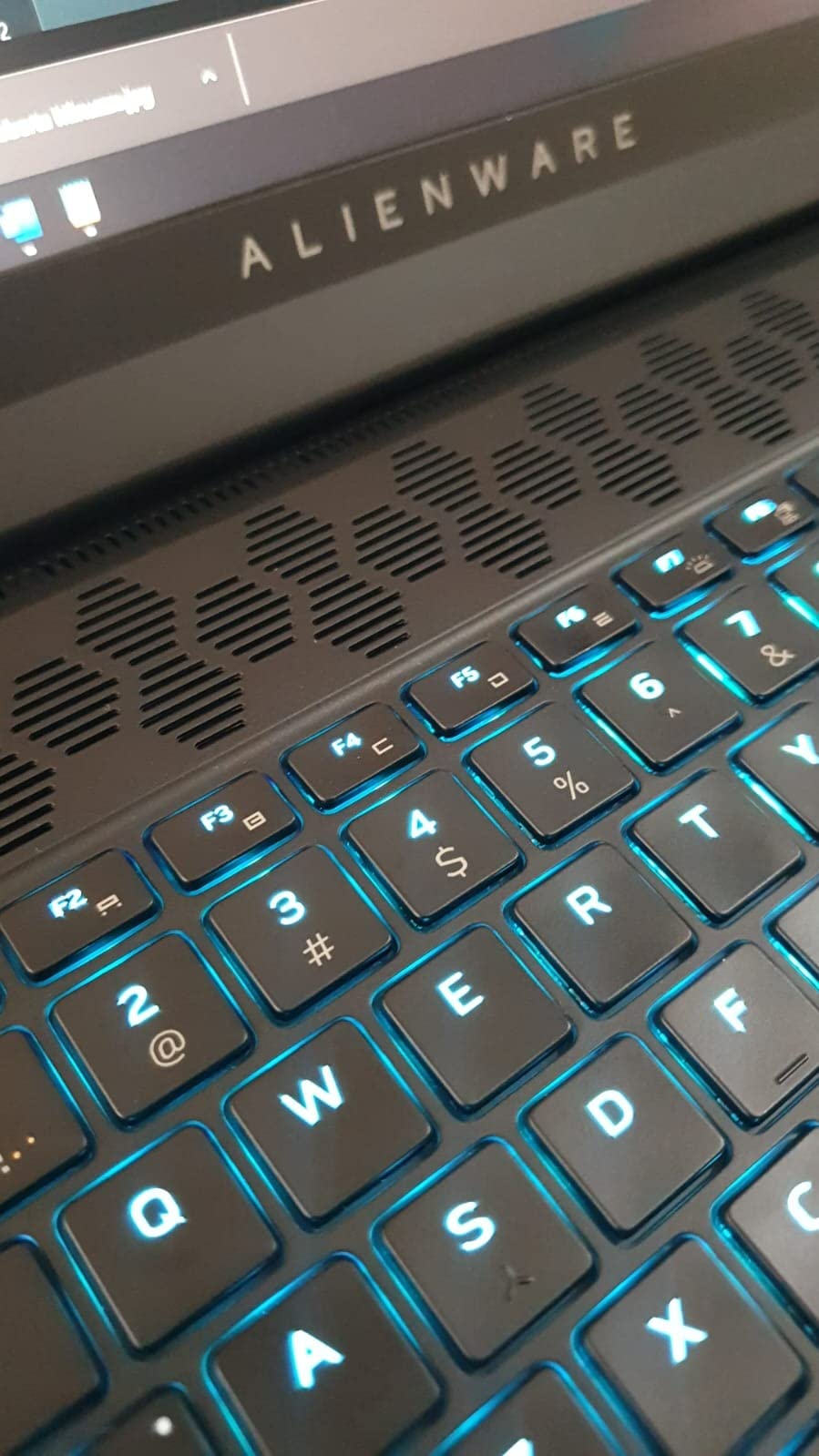 Alienware M15 R6 Gaming Laptop, 15.6