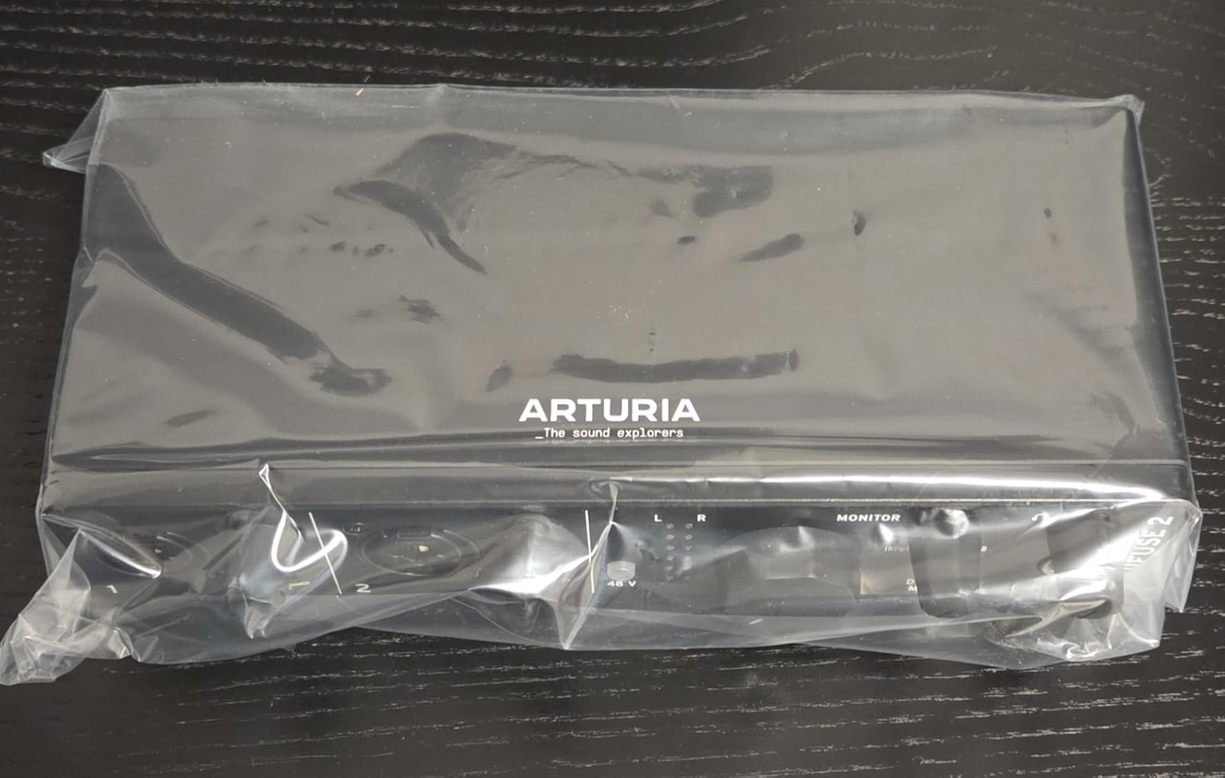Arturia MiniFuse 2 - Compact USB Audio & MIDI Interface with Creative Software for Recording, Production, Podcasting, Guitar - White customer photo 1
