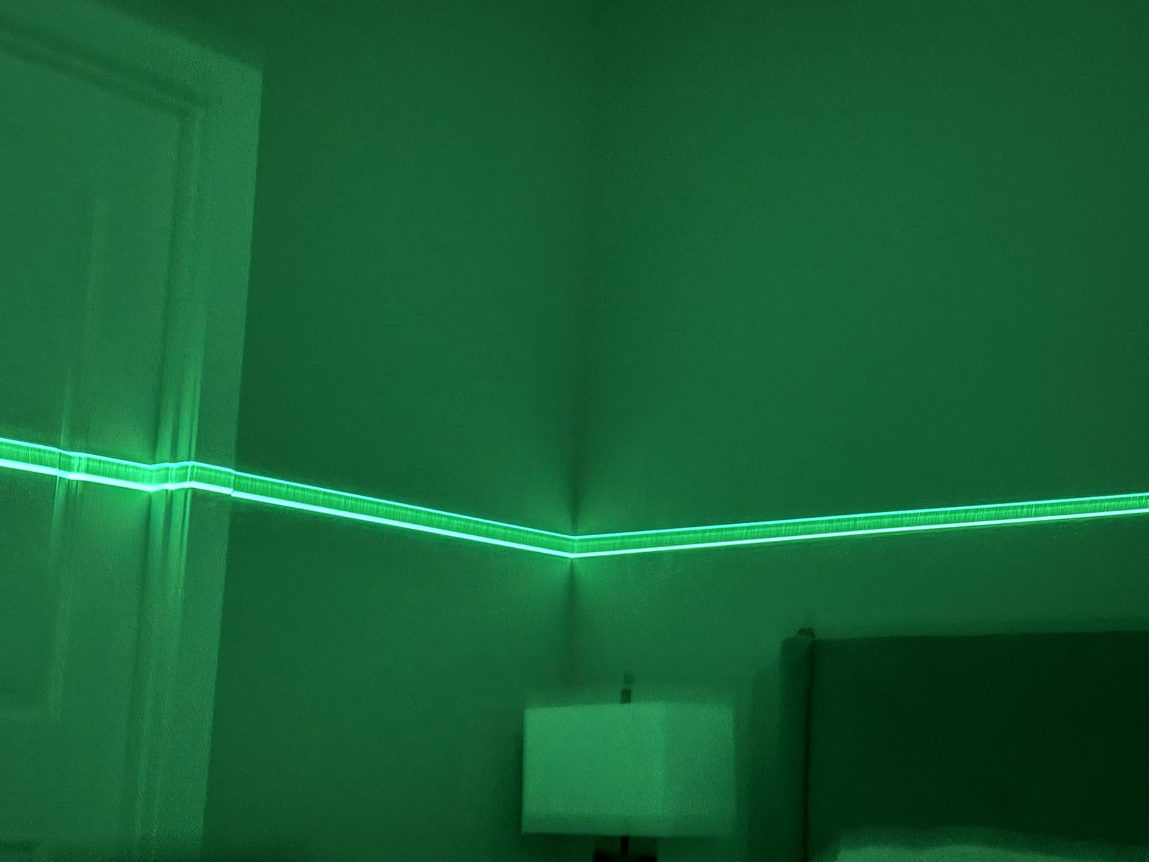 IKOVWUK Laser Level with 12 Green Lines, Built-in 5200 mAh Li-ion Battery | 3x360° Full Coverage, for Construction and Picture Hanging customer photo 2