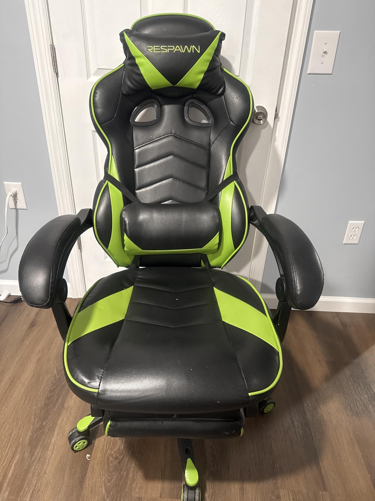 Respawn 110 Ergonomic Gaming Chair - Reclining Office Video Game Swivel Chair with Lumbar Support, Headrest, Heavy Duty, High Back, Racing Style Gaming Recliner Seat for Computer Gamer - Gray Fabric customer photo 1