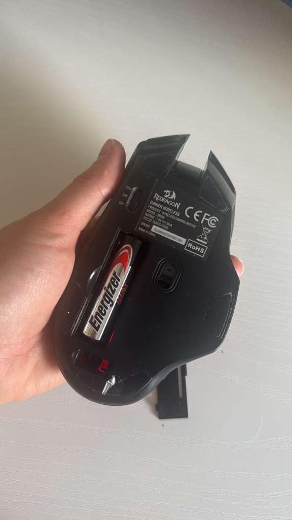 Redragon M656 Gainer Wireless Gaming Mouse, 4000 DPI 2.4Ghz Wireless Mouse w/ 5 DPI Levels, 7 Macro Buttons, Red LED Backlit & Pro Software/Drive Supported, for PC/Mac/Laptop customer photo 2