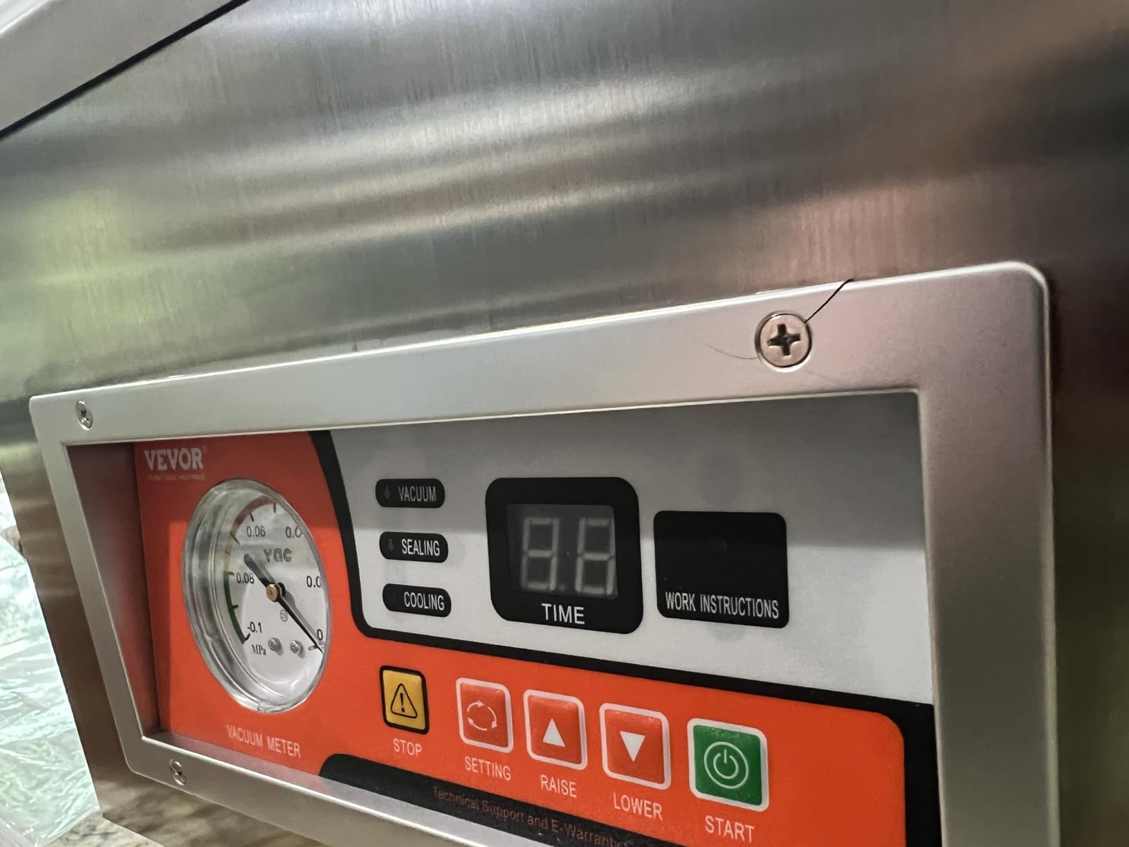 VEVOR Chamber Vacuum Sealer, 260W Sealing Power, Vacuum Packing Machine for Wet Foods, Meats, Marinades and More, Compact Size with 10.2 in Sealing Length customer photo 2