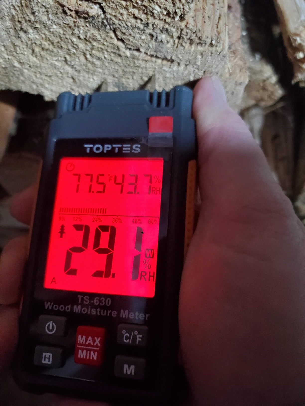 Wood Moisture Meter, TopTes Digital Moisture Meter TS-630, Handheld Humidity Tester with 2.25-inch LCD Display, Tricolor Backlight, Check The Dampness Level on Firewood/Drywall customer photo 1