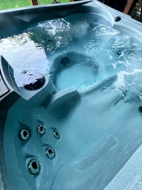 Bio Ouster 3-in-1 Weekly Hot Tub Chemicals & Spa Chemicals - Cleaner Clarifier Conditioner for Inflatable & Acrylic Spas - Chlorine Bromine Saltwater - Pre-Measured, No Draining, Made in USA (4 Week) customer photo 1