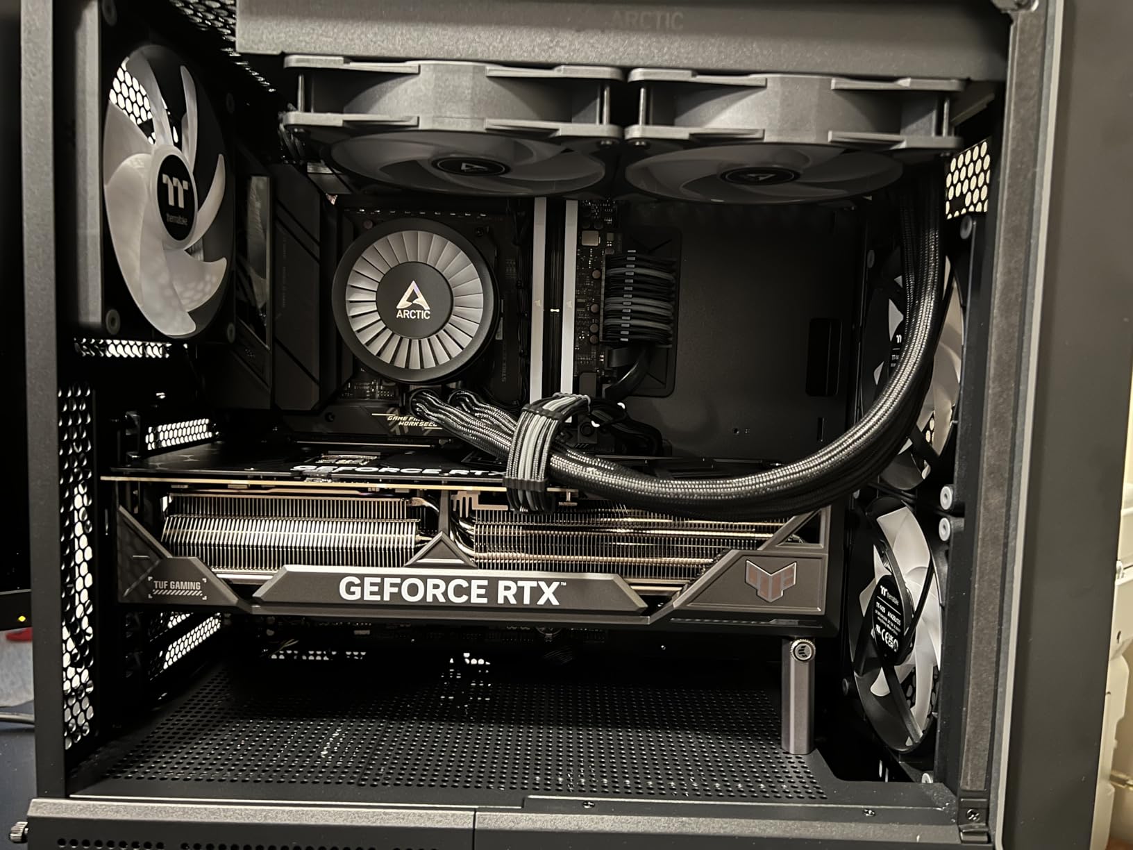 ASUS TUF Gaming NVIDIA GeForce RTX 4090 OC Edition Gaming Graphics Card (24GB GDDR6X, PCIe 4.0, HDMI 2.1a, DisplayPort 1.4a, Dual Ball Bearing Axial Fans) customer photo 1