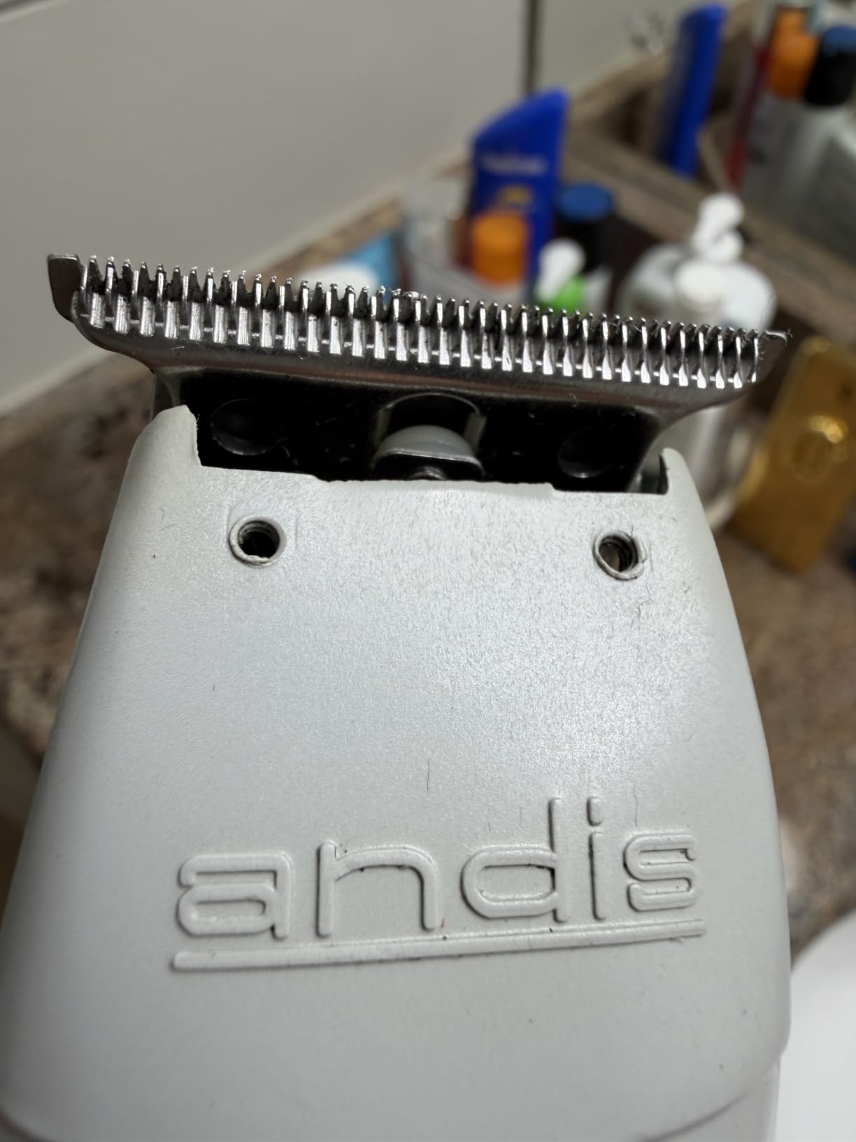 Andis 04780 Professional T-Outliner Beard & Hair Trimmer for Men with Carbon Steel T-Blade, Bump Free Technology - Corded Electric Beard Trimmer, GTO, Grey customer photo 1