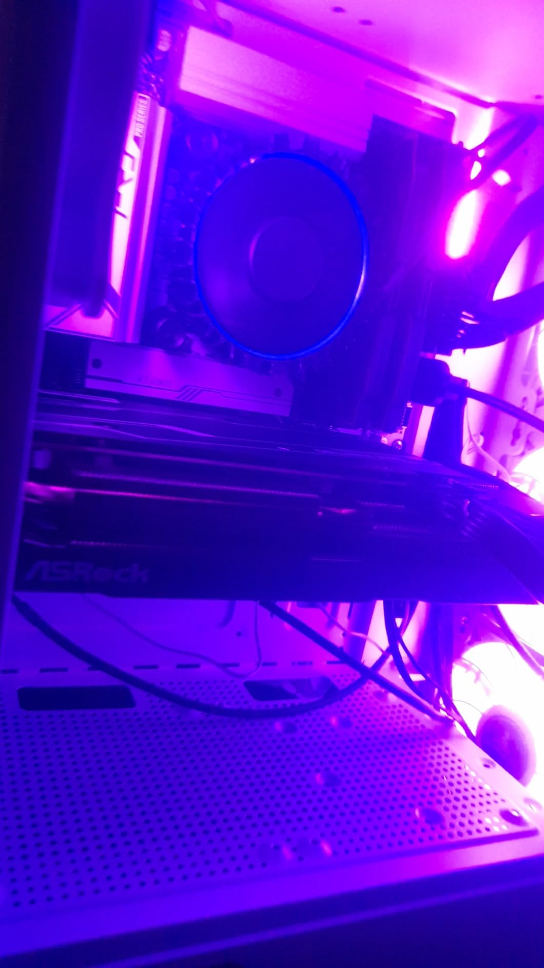 ASRock Intel ARC A750 Challenger D 8GB OC, 8GB DDR6, PCIe4, 2 HDMI, 2 DP, 2200MHz Clock, 0dB Cooling, Overclocked customer photo 2