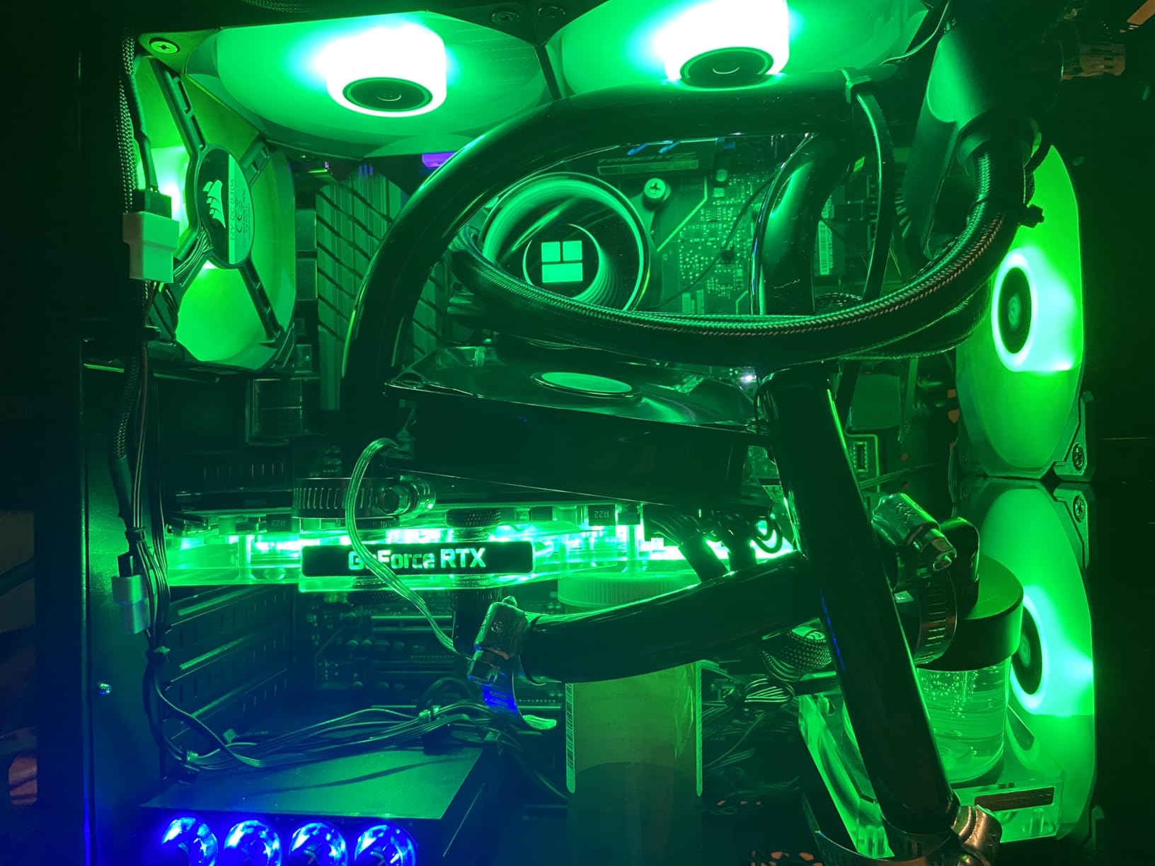 Thermalright Frozen Notte 240 Black ARGB V2 Water Cooling CPU Cooler, 240 Specification CPU Liquid Cooler, Double PWM Fans, S-FDB Bearings, Suitable for AMD:AM4/AM5, Intel LGA 1851/1700/115X/1200/2011 customer photo 1