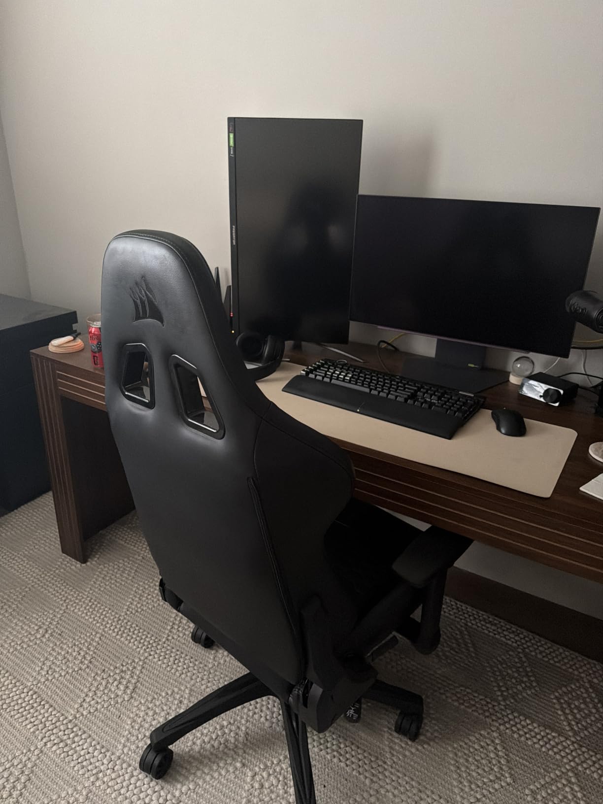 Corsair TC100 Relaxed Gaming Chair - Leatherette, Racing-Inspired Design, Lumbar Pillow, Detachable Memory Foam Neck Pillow, Adjustable Seat Height, Adjustable Armrests (Black) customer photo 1