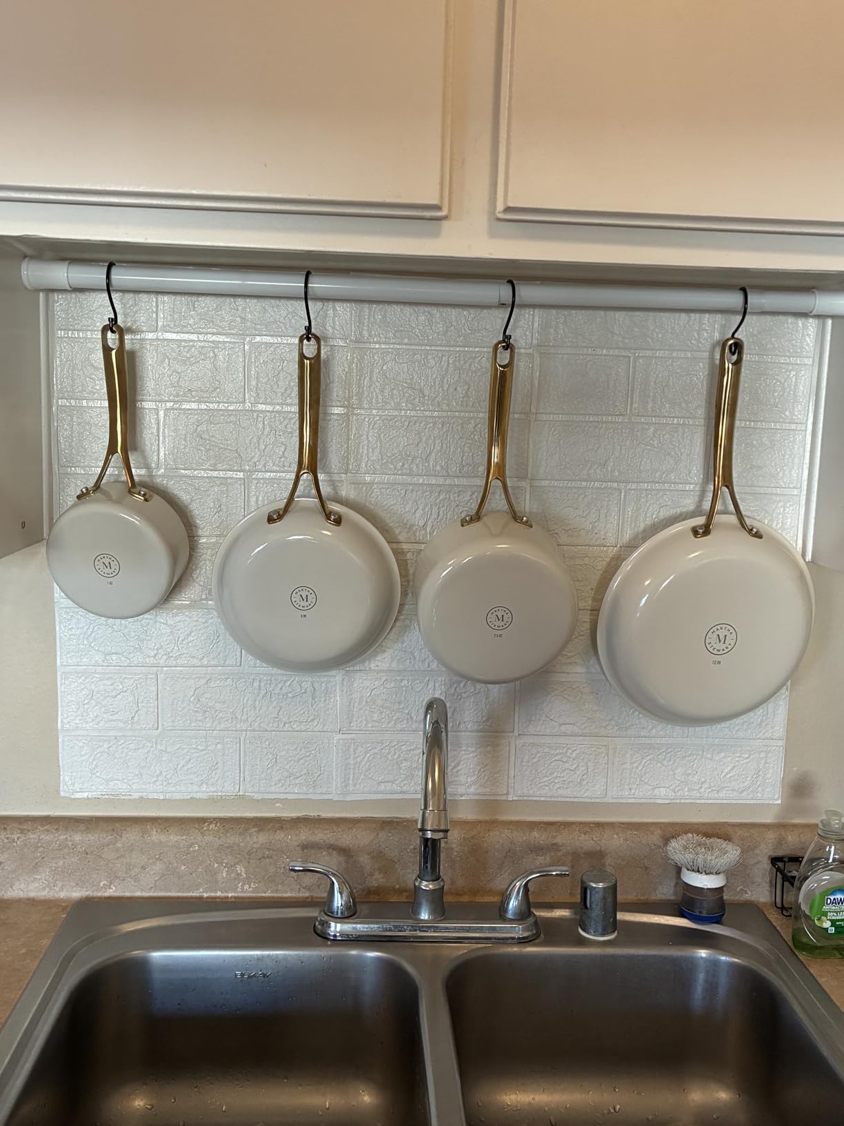 Martha Stewart Lockton Premium Non stick Non Toxic PFA Free Ceramic Interior 10 Piece Heavy Gauge Enamel Aluminum Pots and Pans Cookware Set - Linen White w/Gold Handle customer photo 1