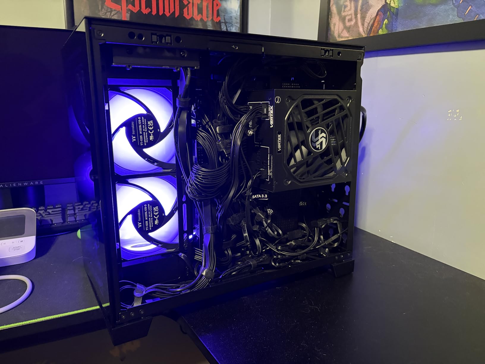Seasonic VERTEX GX-1200 - 1200W - 80+ Gold - ATX 3.0 & PCIe 5.0 Ready - Fully Modular - Premium Japanese Capacitors - 12 Year Warranty - Nvidia RTX 40/50 & AMD GPU Compatible customer photo 1