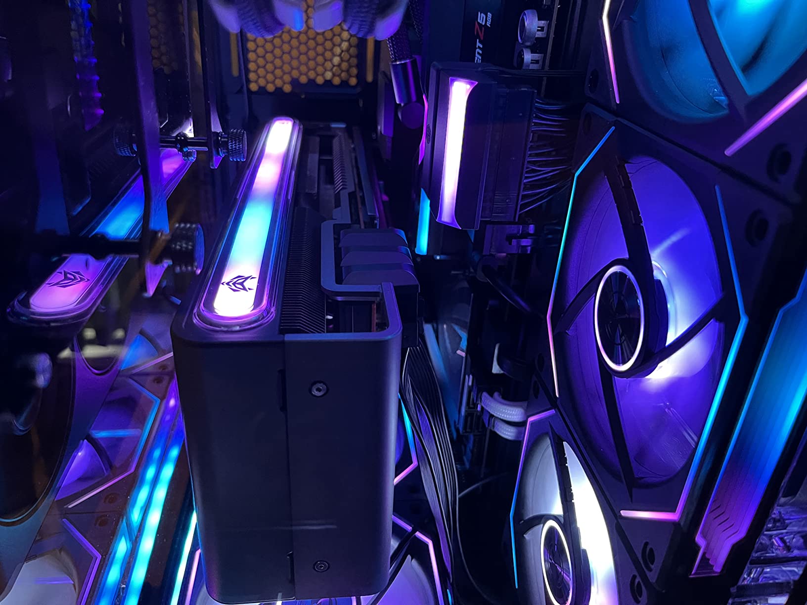 Sapphire 11322-01-40G Nitro+ AMD Radeon RX 7900 XTX Vapor-X Gaming Graphics Card with 24GB GDDR6, AMD RDNA 3 customer photo 2