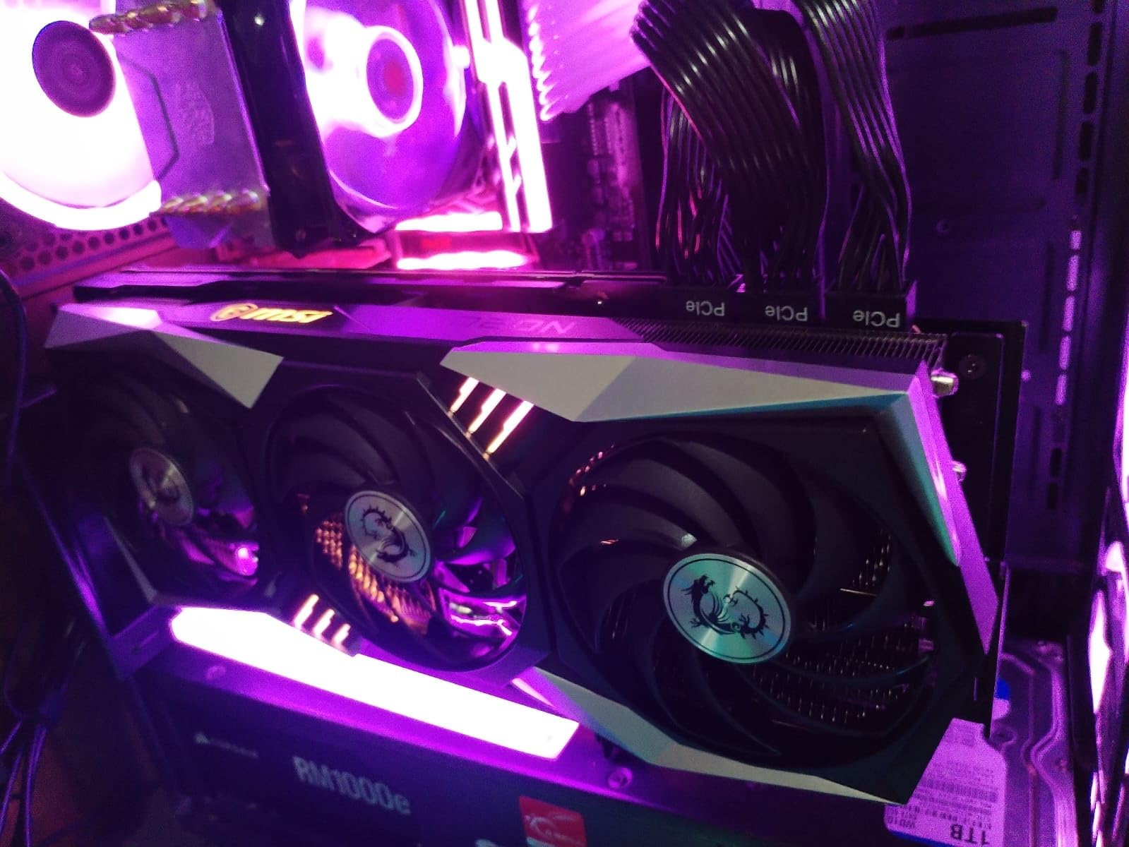MSI Radeon RX 7900 XTX Gaming Trio Classic 24G 384-Bit HDMI/DP Torx Fan 4 AMD RDNA 3 Graphics Card customer photo 2